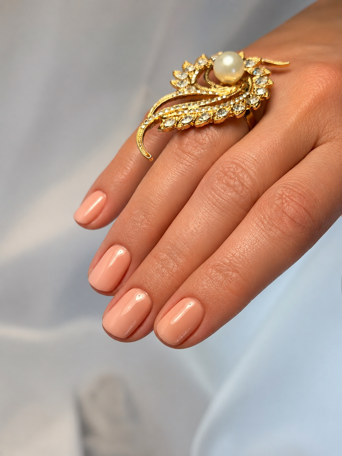 Gelnägel bei Luna Beauty in Bergdietikon