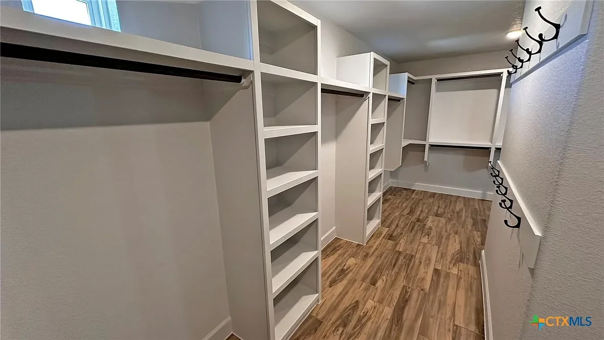 Master Closet.webp