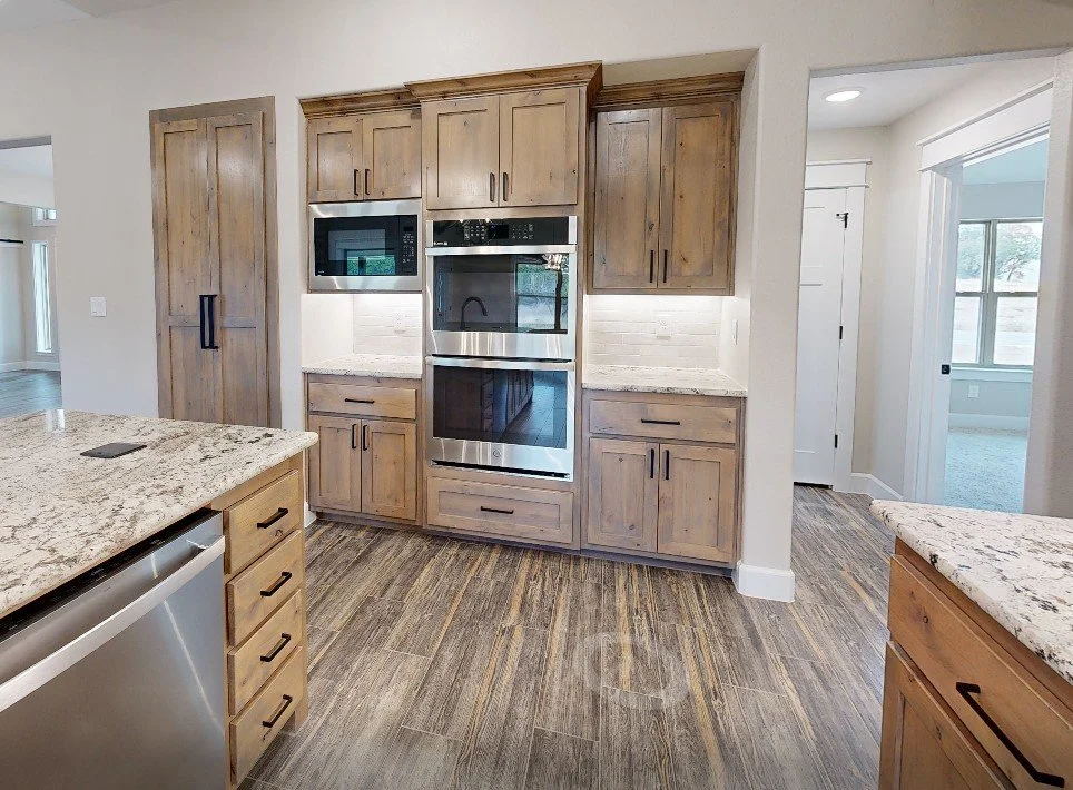 Kitchen 2.jpg