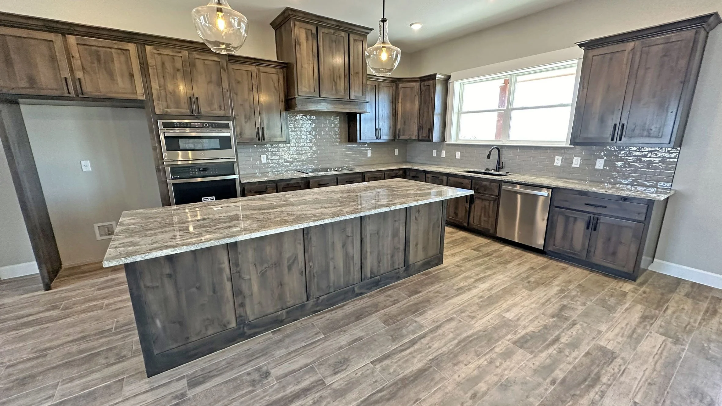 kitchen1.jpg
