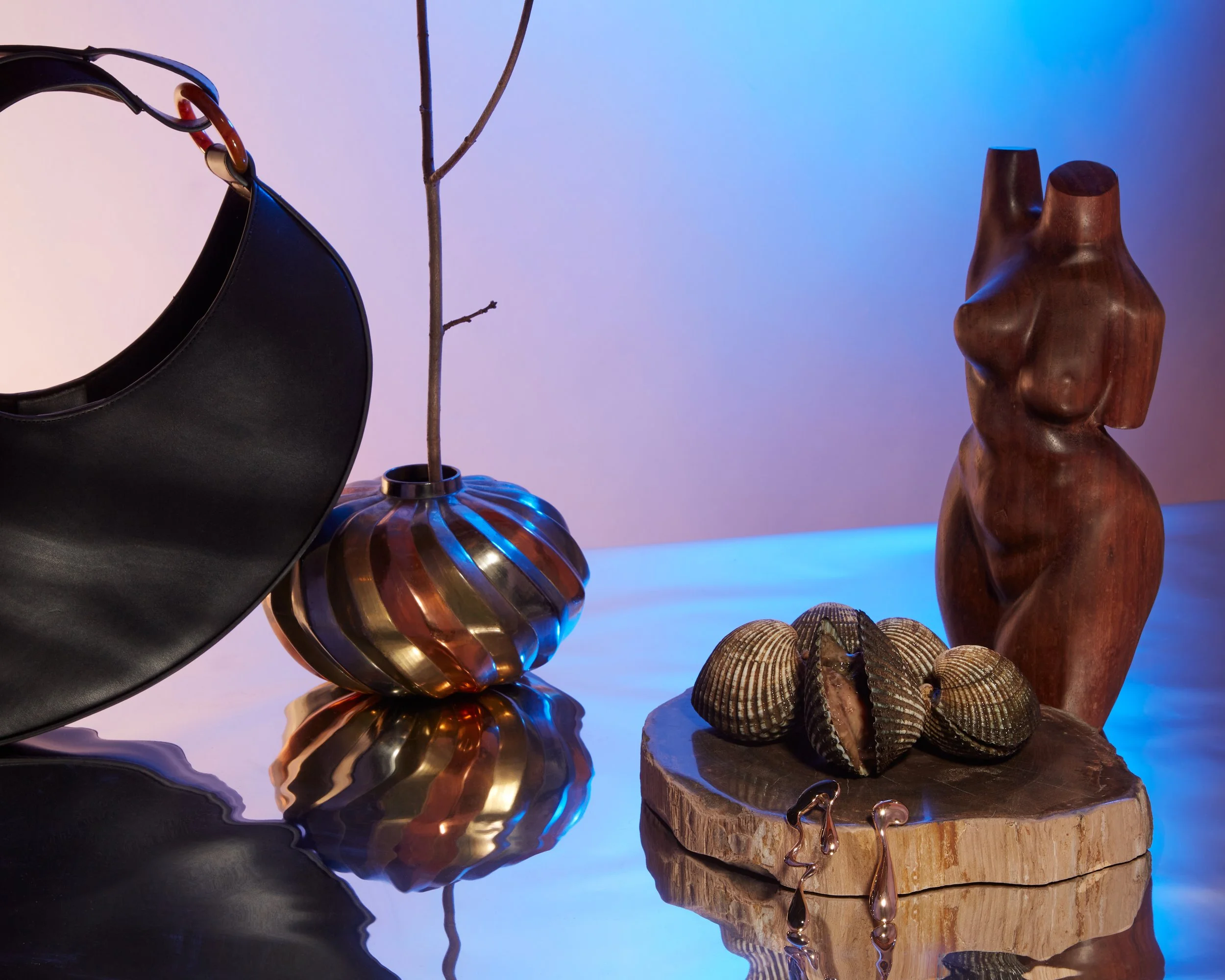 handbag purse vase sculpture interiors cockles