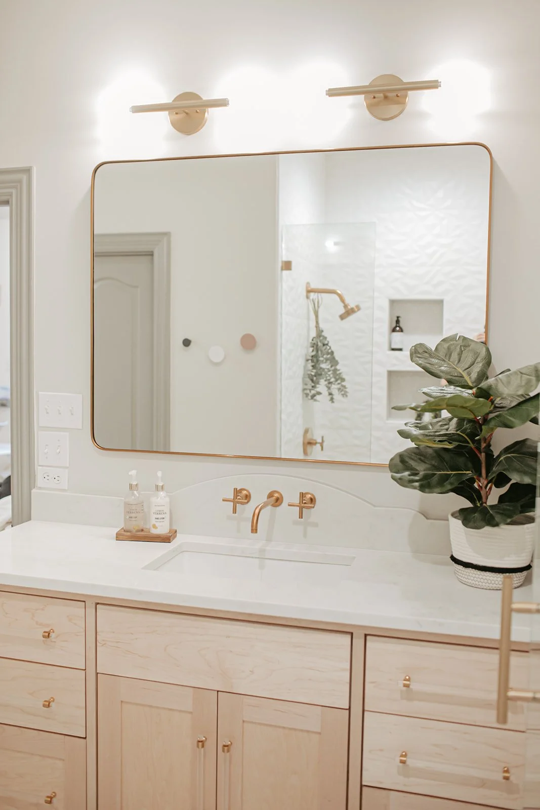 Girl's Bathroom