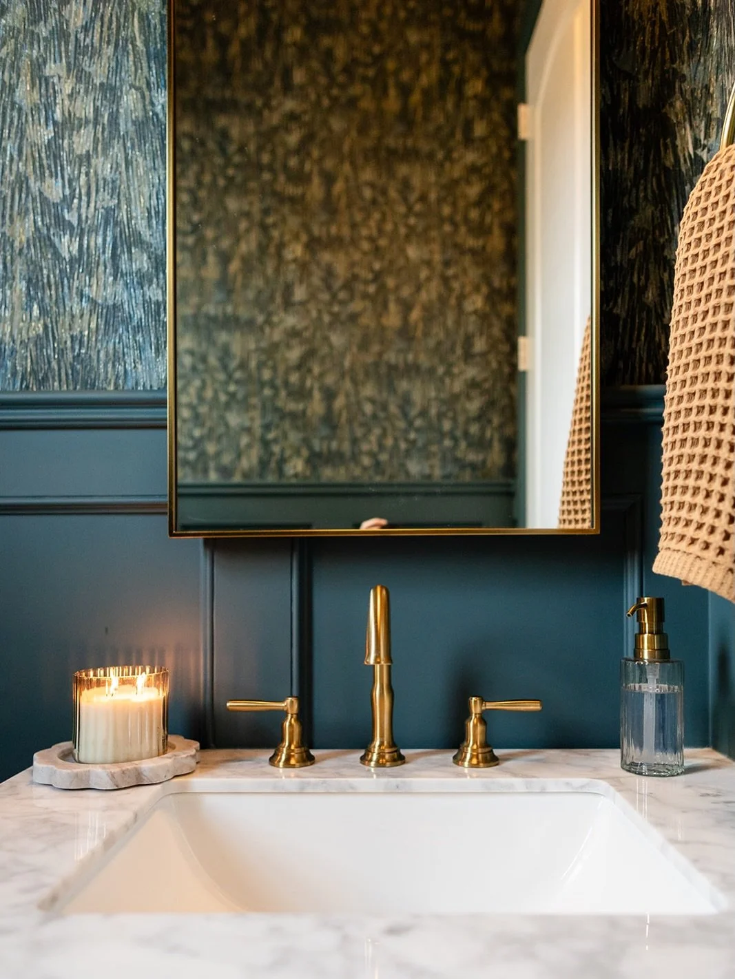 A powder bath that checks all the boxes. 🤎 

📷: @eephotography