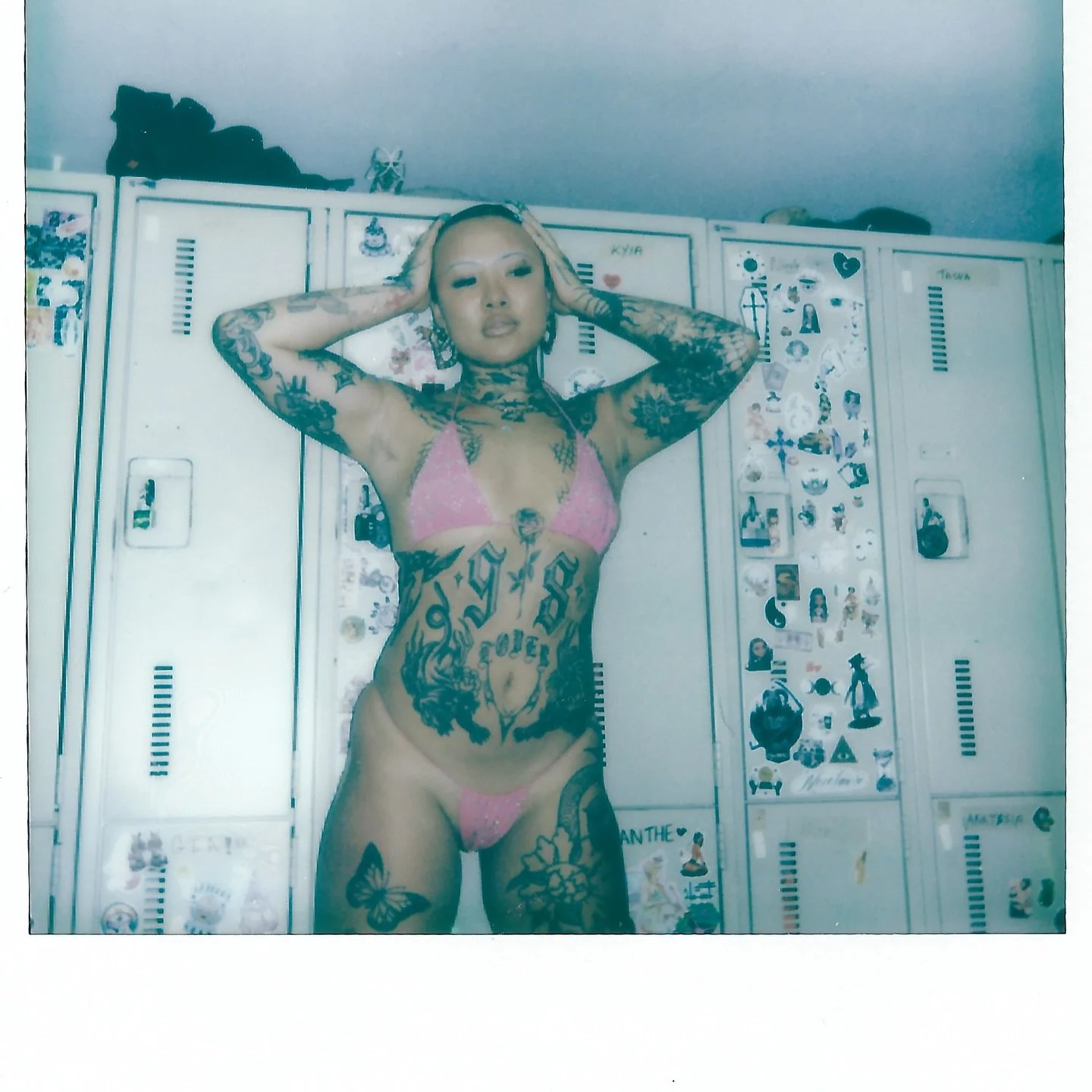 🕸️💗𝔅𝔞𝔟𝔶 𝔪𝔦𝔫𝔤 In the 𝔅𝔞𝔟𝔶 𝔭𝔦𝔫k 𝔰𝔭𝔦𝔡𝔢𝔯𝔴𝔢𝔟 𝔪𝔦𝔠𝔯𝔬𝔨𝔦𝔫𝔦🕸️💗
#altbaddies #tattooedmodel #rhinestonedesign #smallbusiness