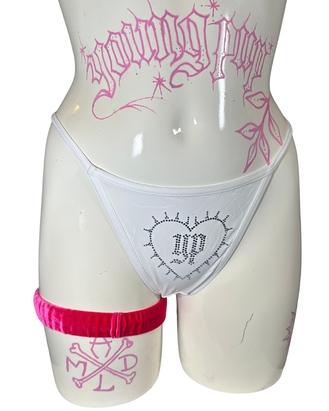 hotpinkvelvetnightshiftthighgarter.png