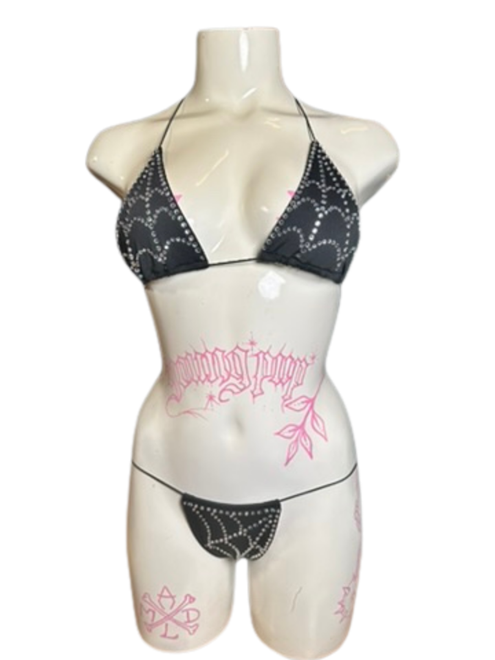 black web mannequin .png