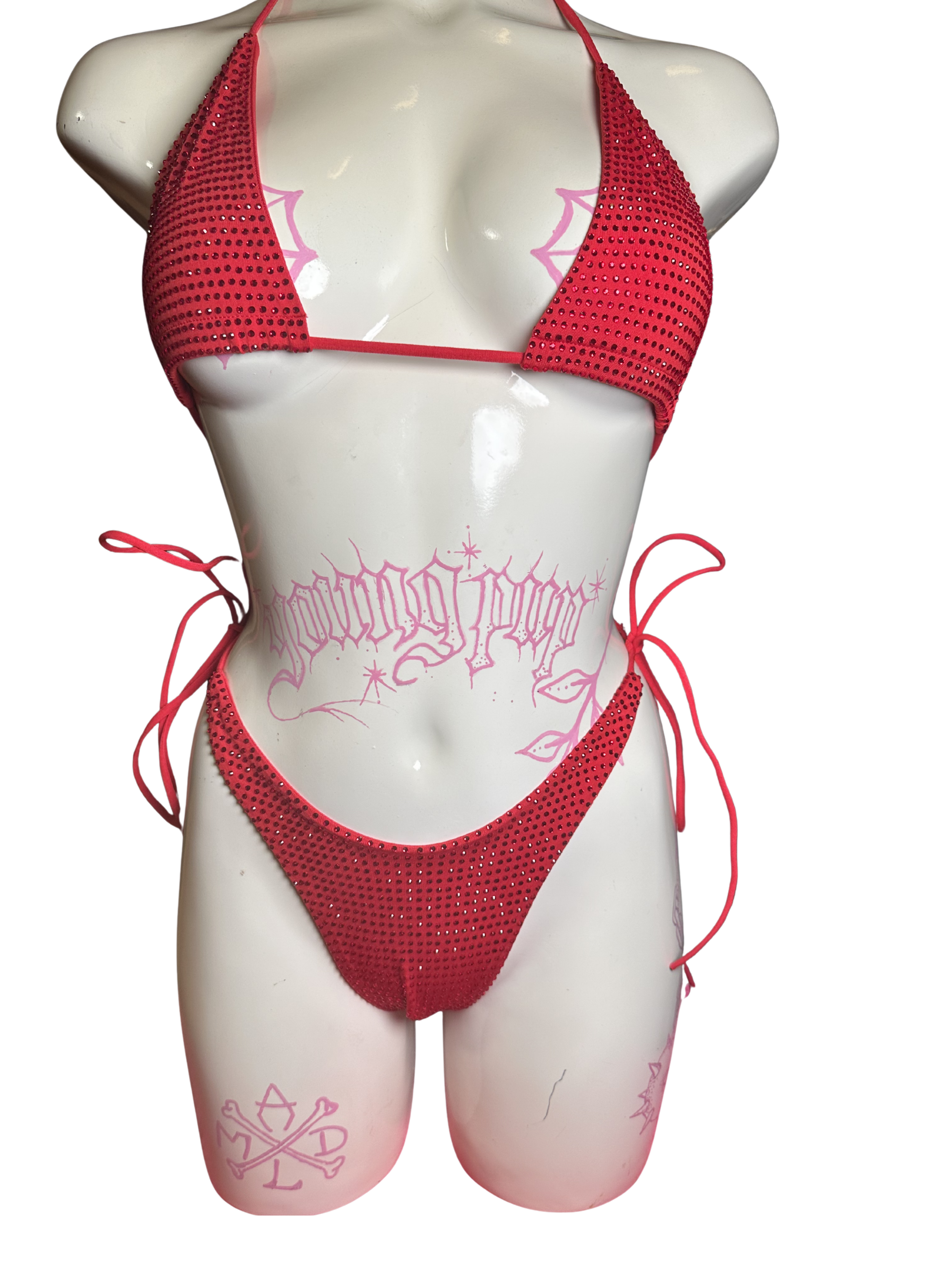 red on red bijou mannequin.png