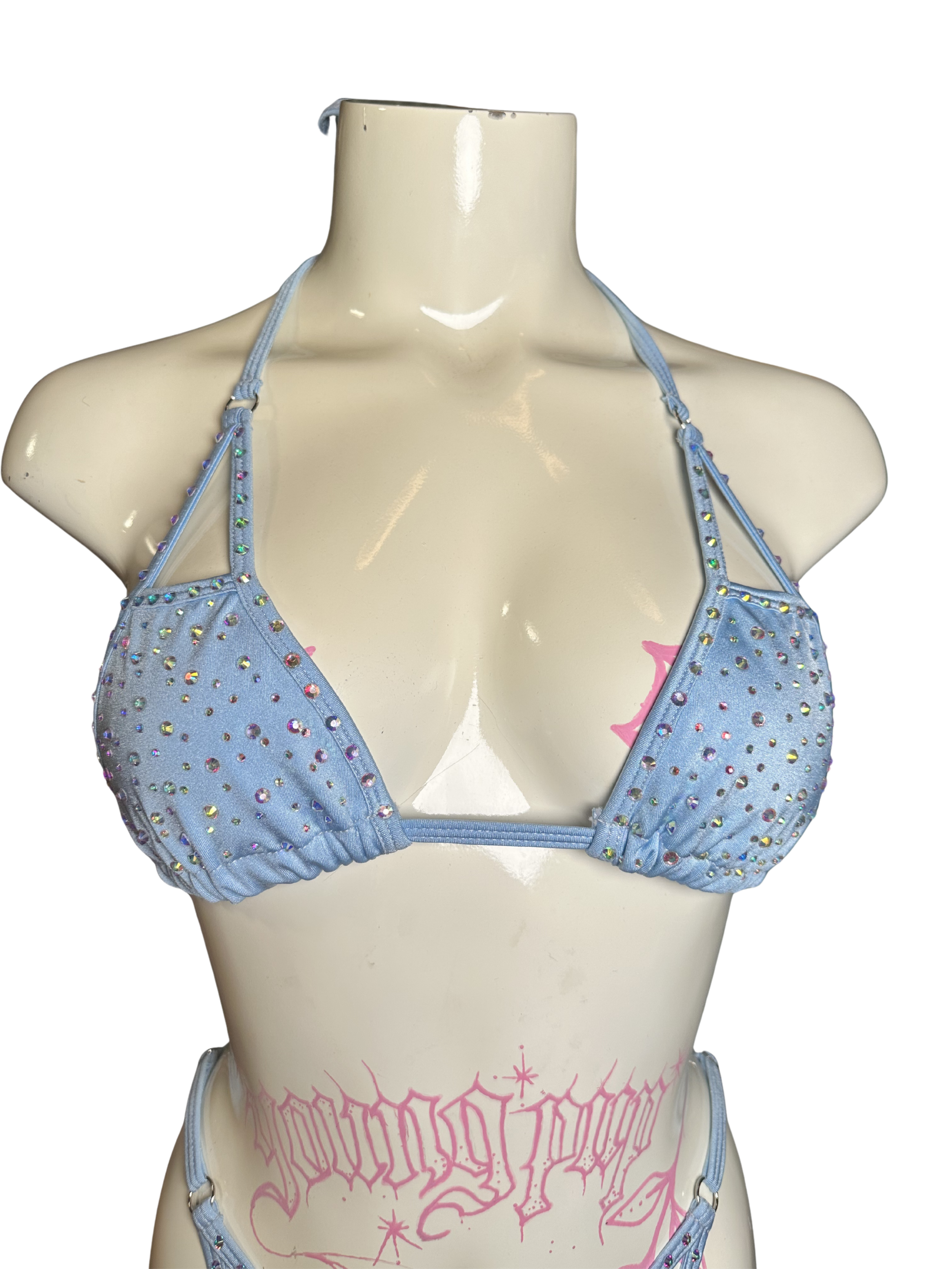 Showgirl bbblue mannequin.png