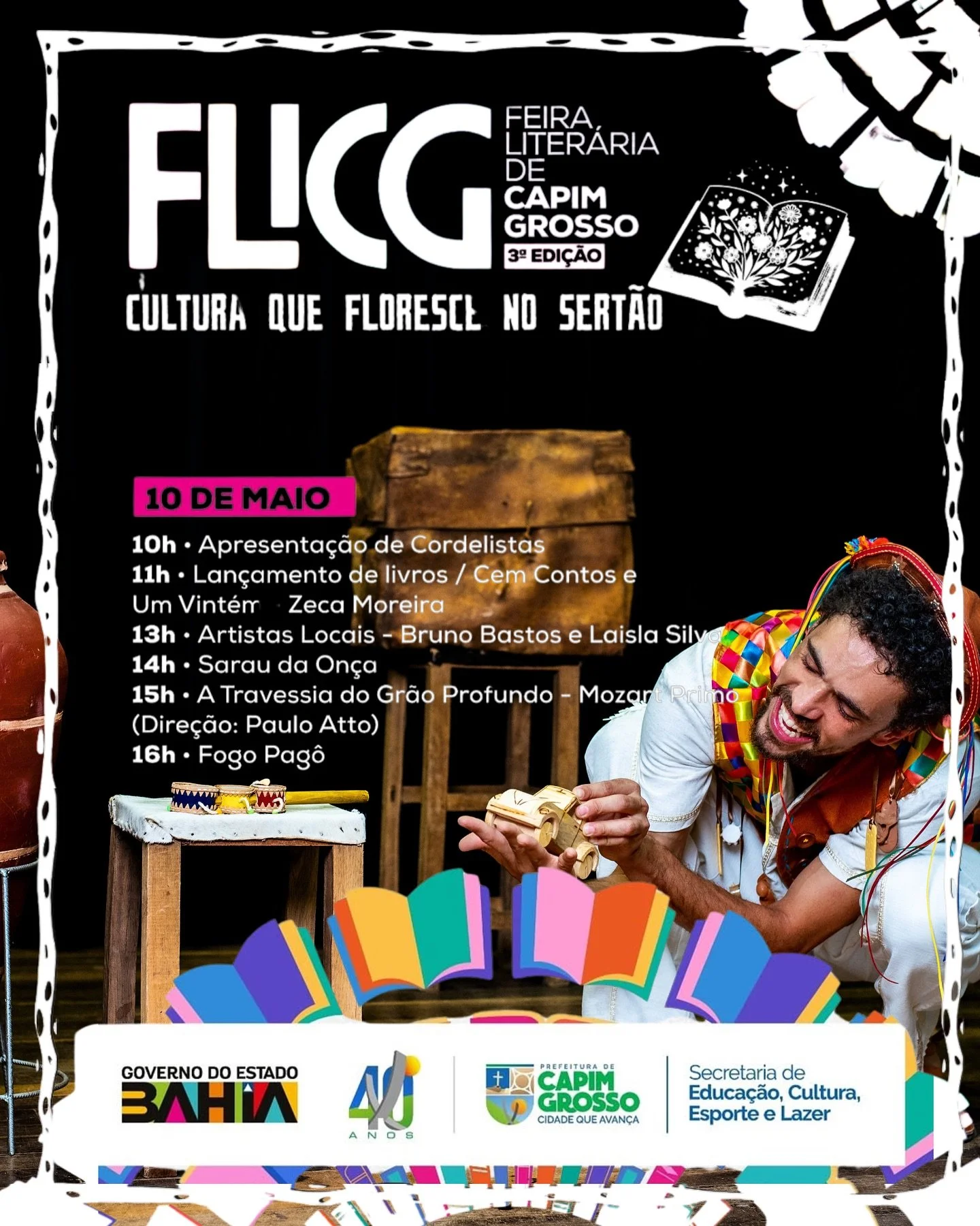 📢 Ei, Capim Grosso! Zinho est&aacute; chegando, viu?! 🤠

🌵🎭 Neste s&aacute;bado (10), o espet&aacute;culo &lsquo;A Travessia do Gr&atilde;o Profundo&rsquo; chega &agrave; sua oitava feira liter&aacute;ria e dessa vez ser&aacute; na 3&ordf; edi&cc