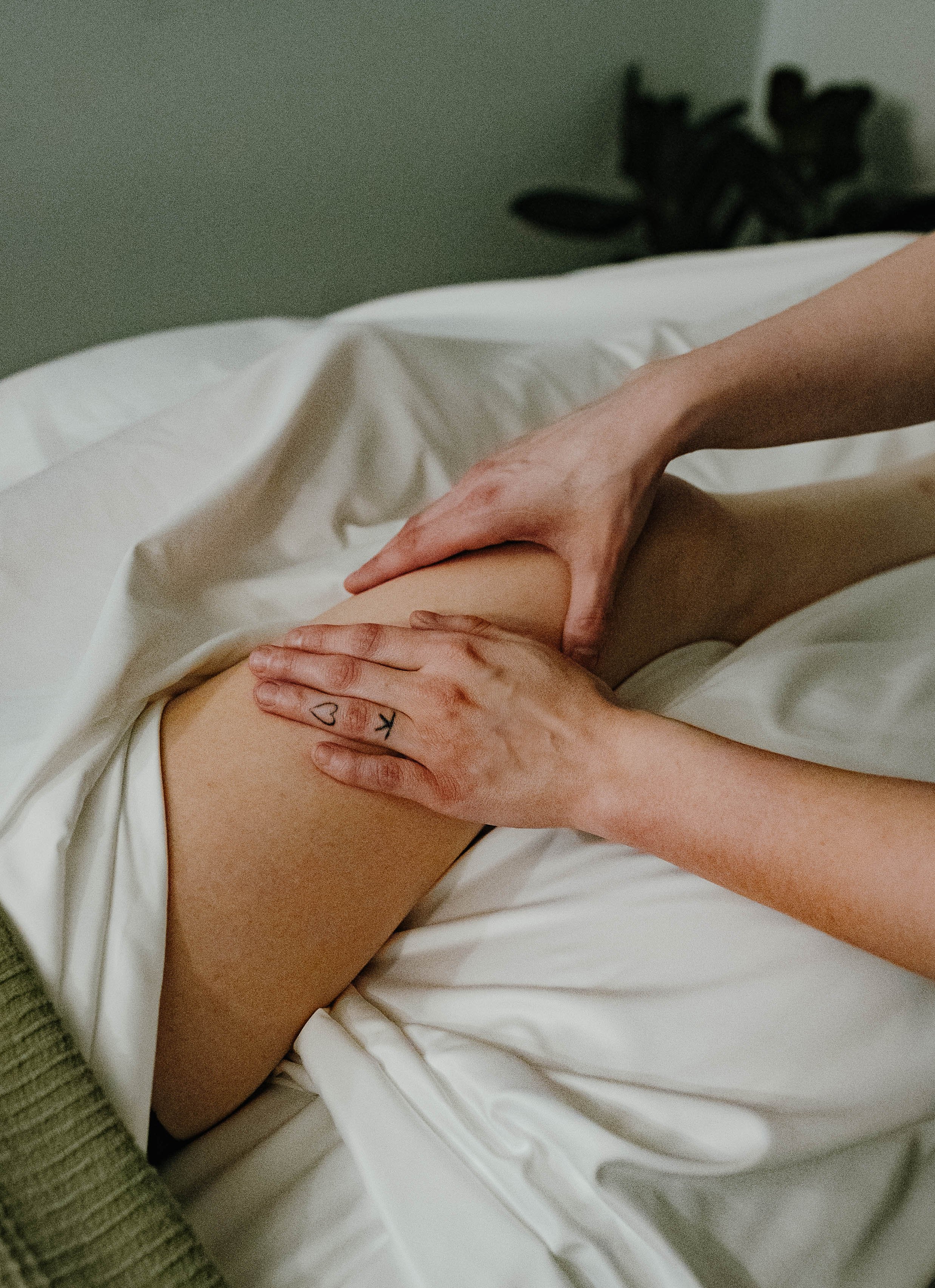 Lymphatic drainage therapsit edmonton  Manual lymphatic drainage edmonton  post-op lymphatic drainage edmonton  post surgical massage edmonton  theraputic massage edmonton  oncology massage edmonton vodder