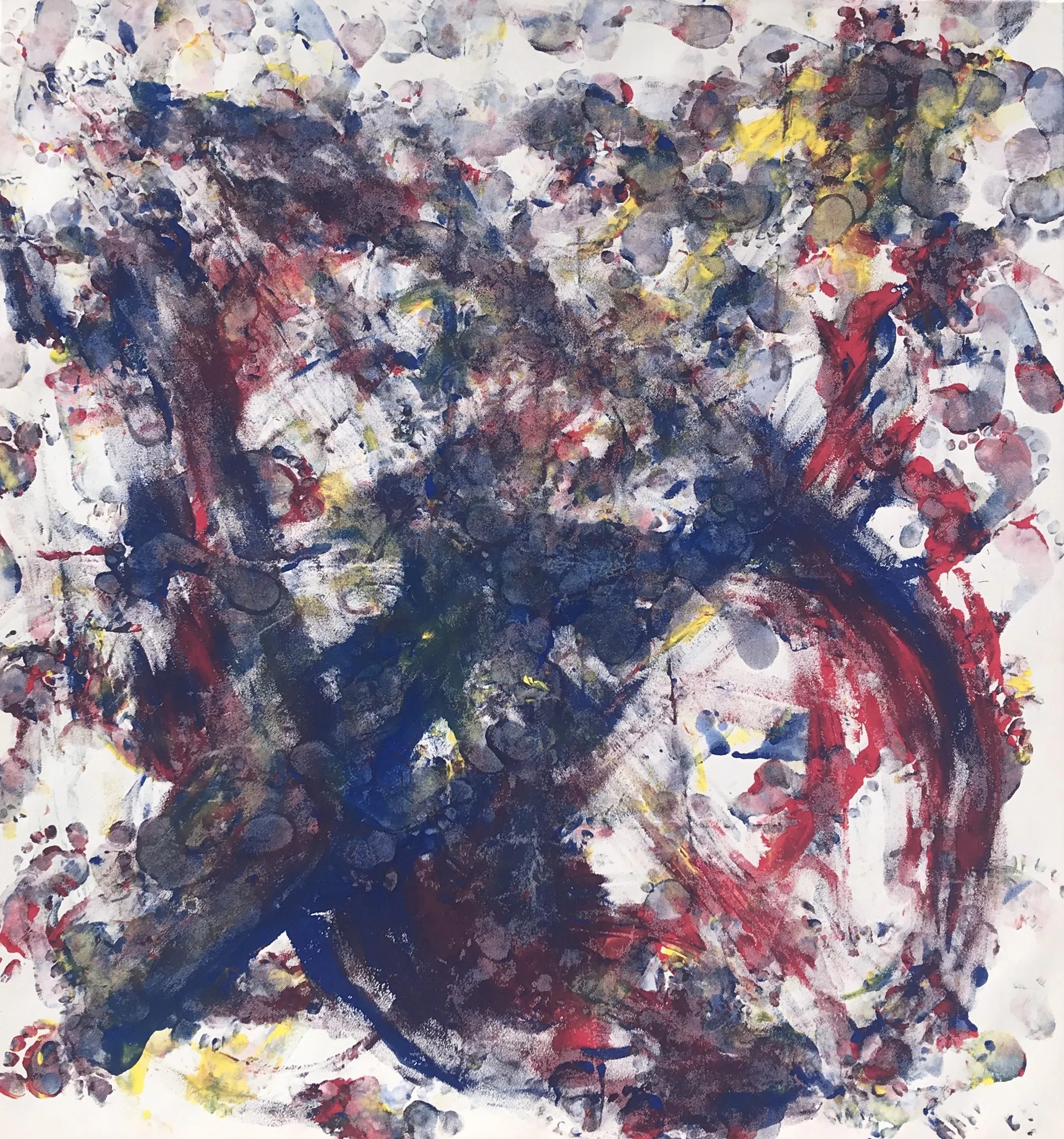 Una pintura abstracta con manchas dispersas de colores como gris, rojo, azul, amarillo y blanco, formando un patrón caótico y colorido en el lienzo.