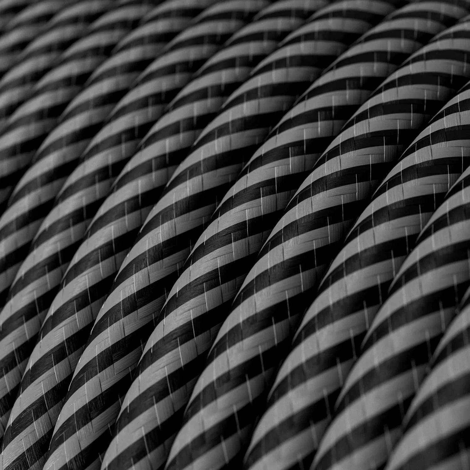 filo-elettrico-in-tessuto-grafite-e-nero-carbone-vertigo-loriginale-creative-cables-per-impianti-a-vista-di-design-erm38-3565711.jpg