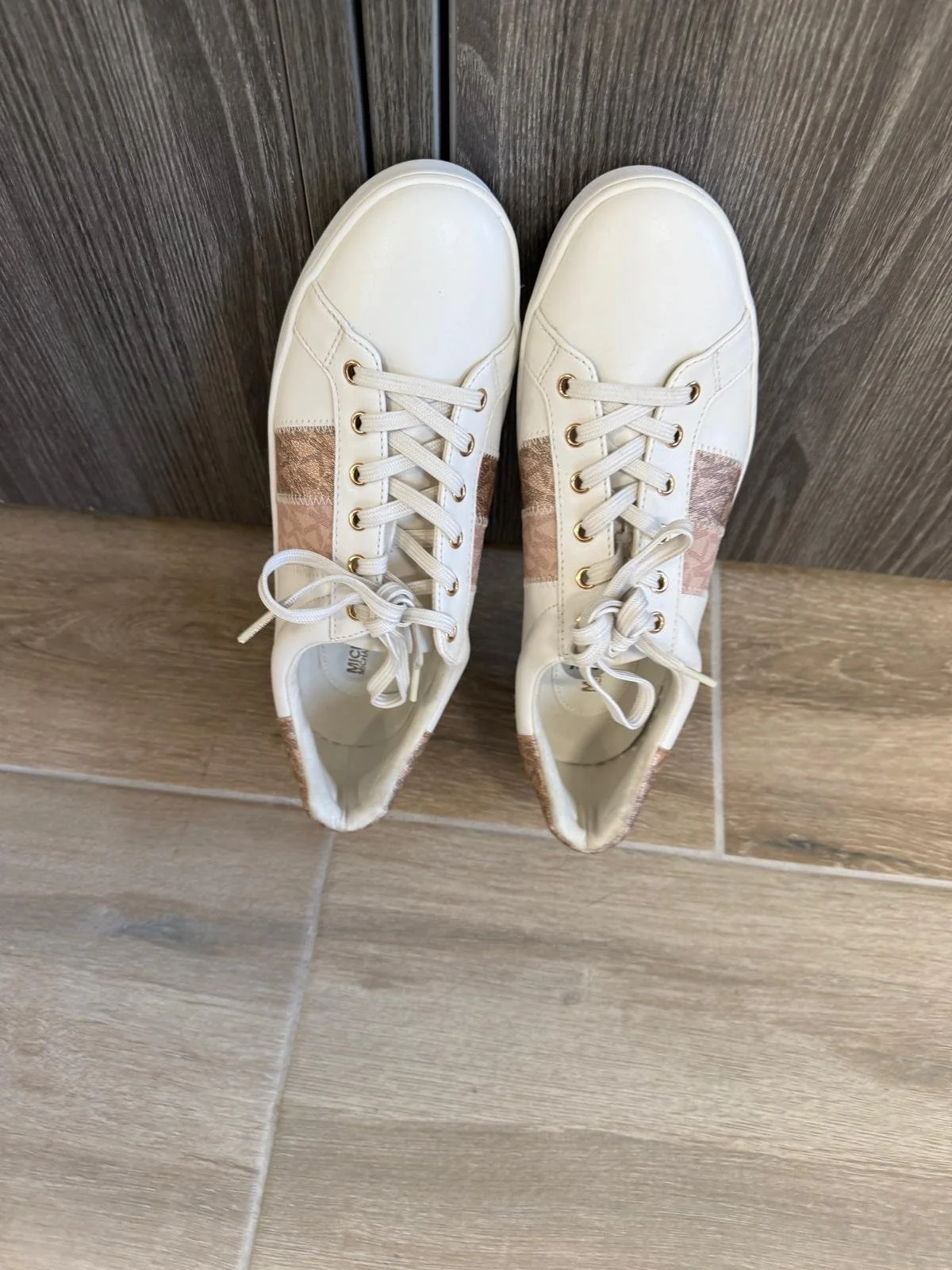 Michael Kors Shoes; Size 9;5