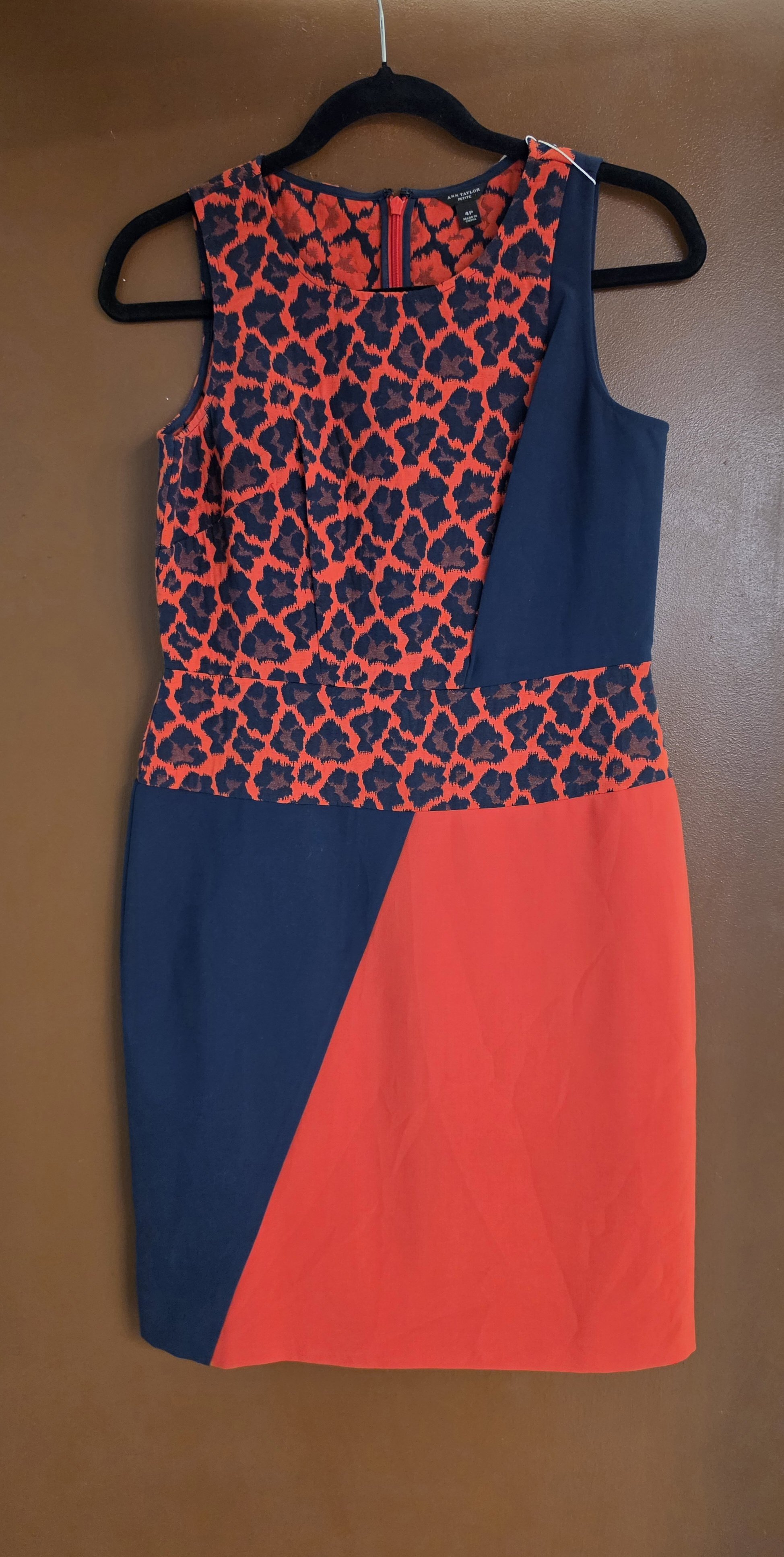 Ann Taylor Dress: Size 4
