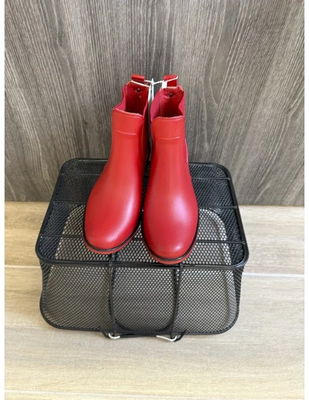 Kate Spade  Boots: 8