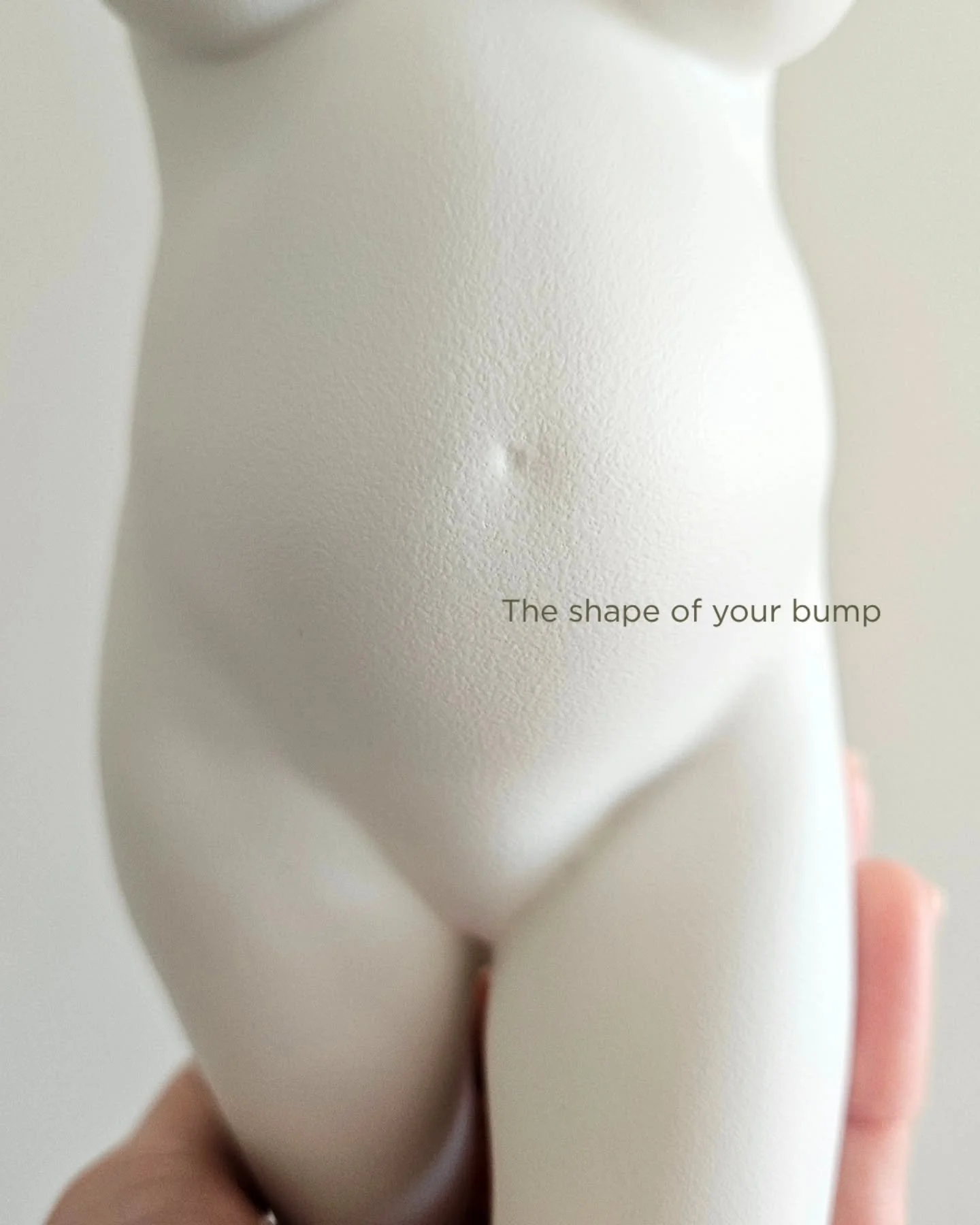 IT&rsquo;S THE LITTLE DETAILS THAT MAKE IT YOURS. 

The shape of your bump. The curve of your belly. The little belly button that stretched as your baby grew. The scars that became part of your story. The tiny details that make your body uniquely you