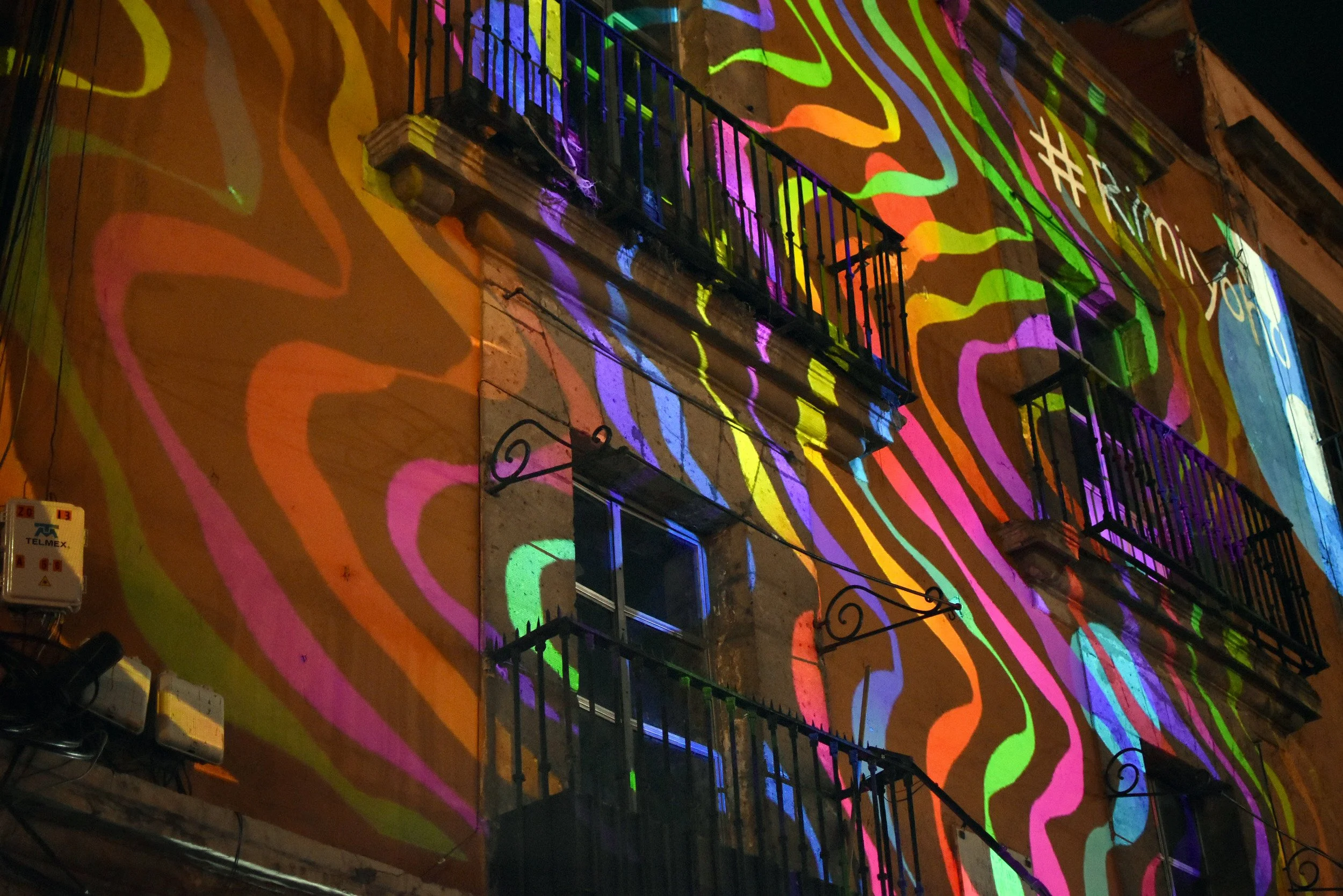 Ondas Color FILUX.jpg