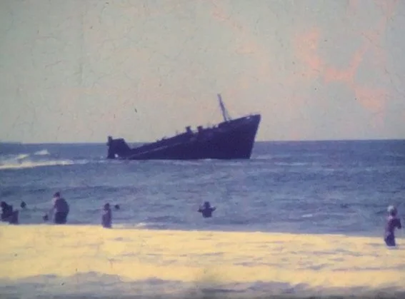 DAYS OF WAITING. DAYS OF ARCHIVES By Agustina Arrillaga Vodanovich