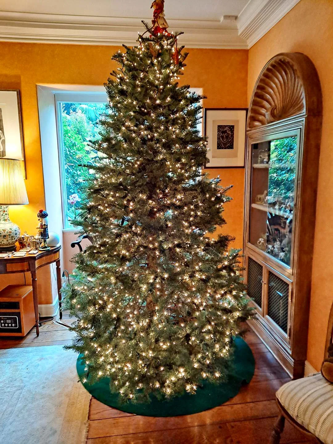  [xmas tree] 