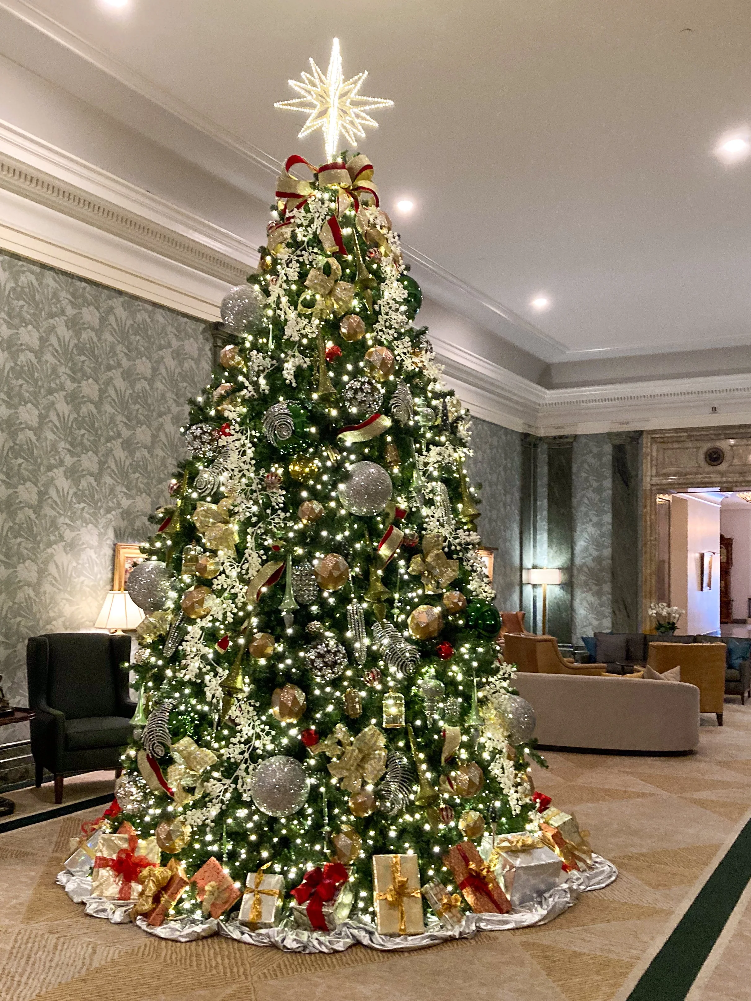  [xmas tree] 