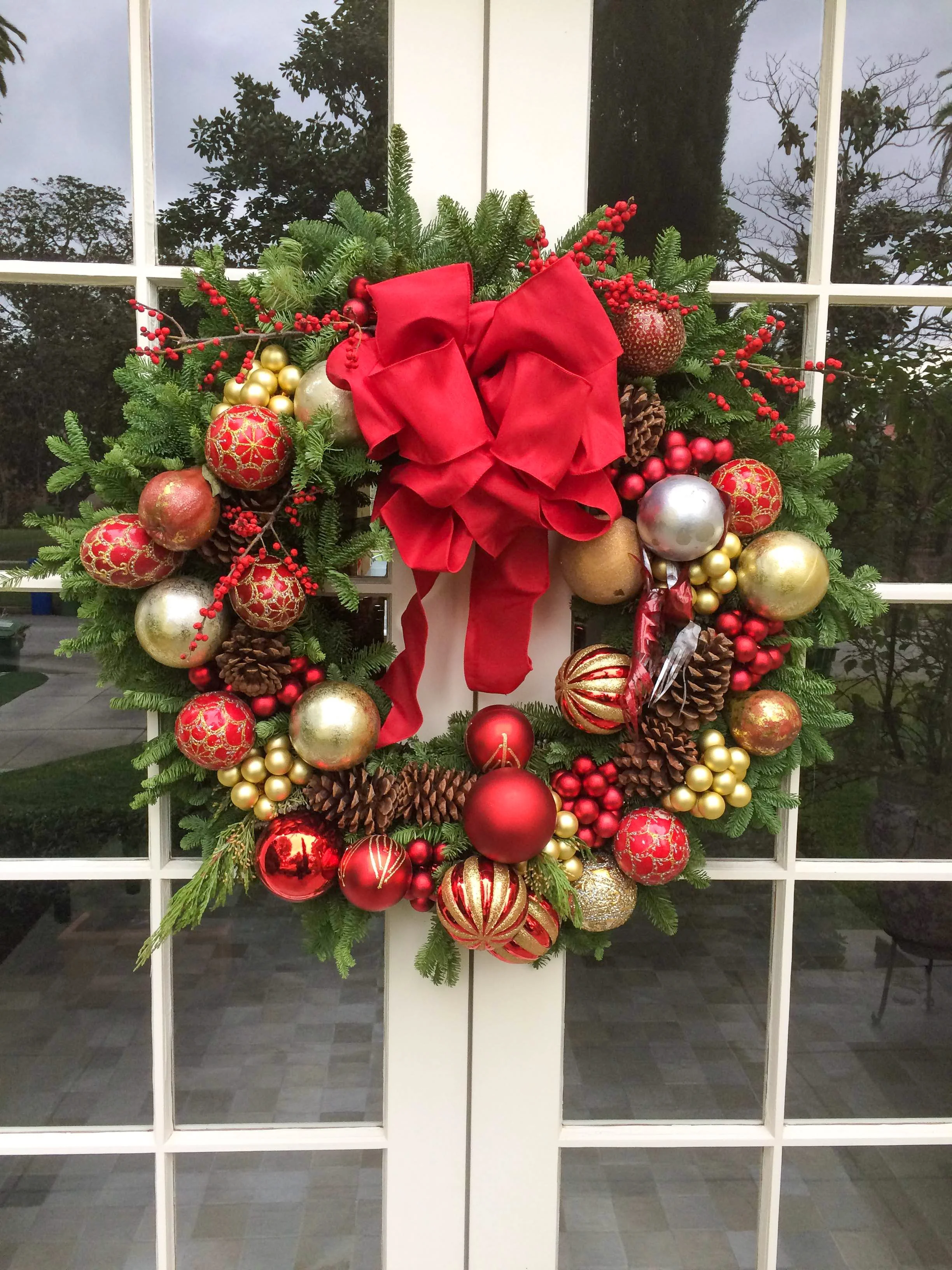  [wreath] 