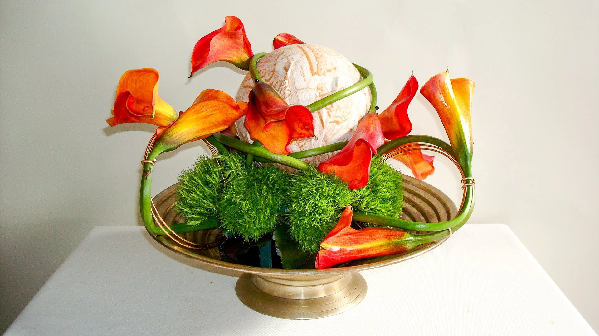 Grammy Table Arrangement Mango Calla Lily.jpg