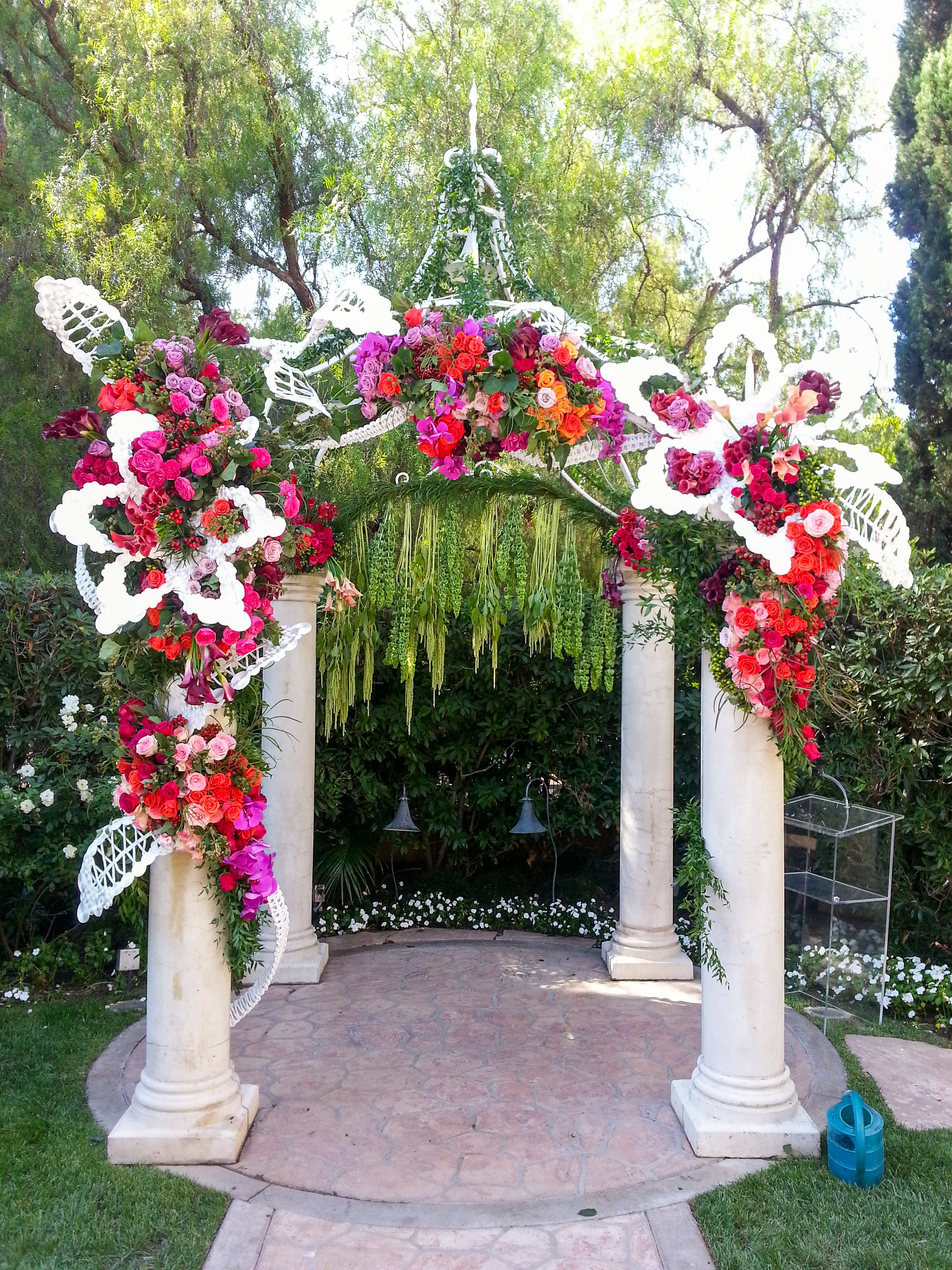  [chuppah] 