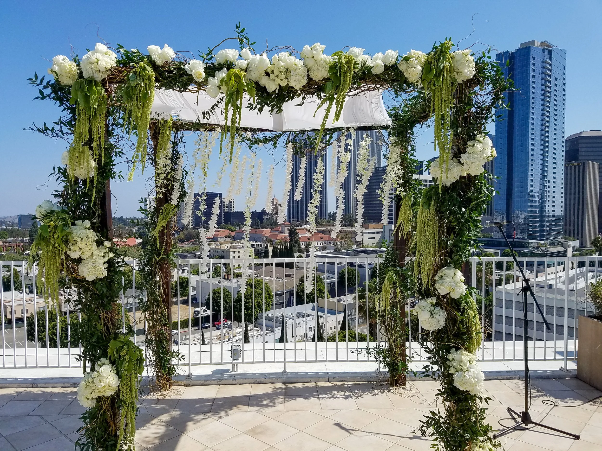  [chuppah] 