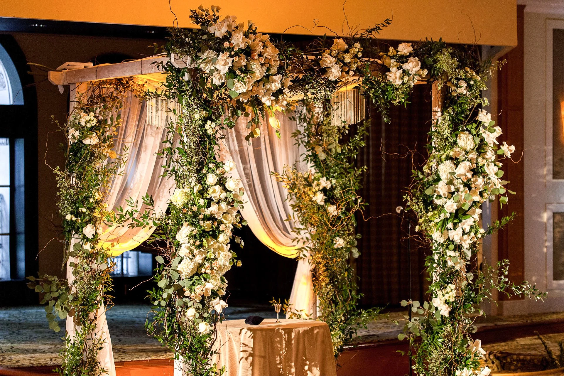  [chuppah] 