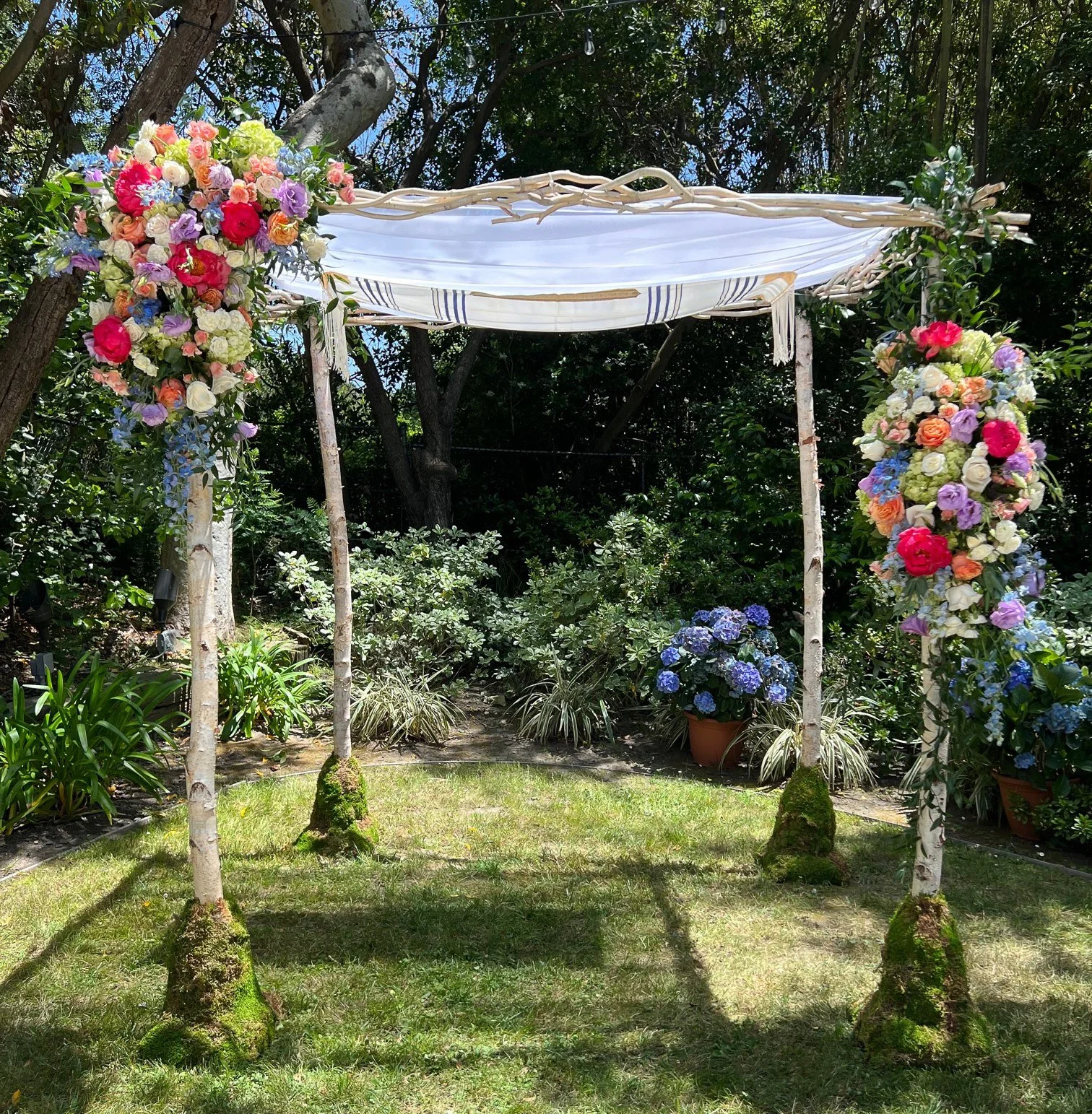  [chuppah] 