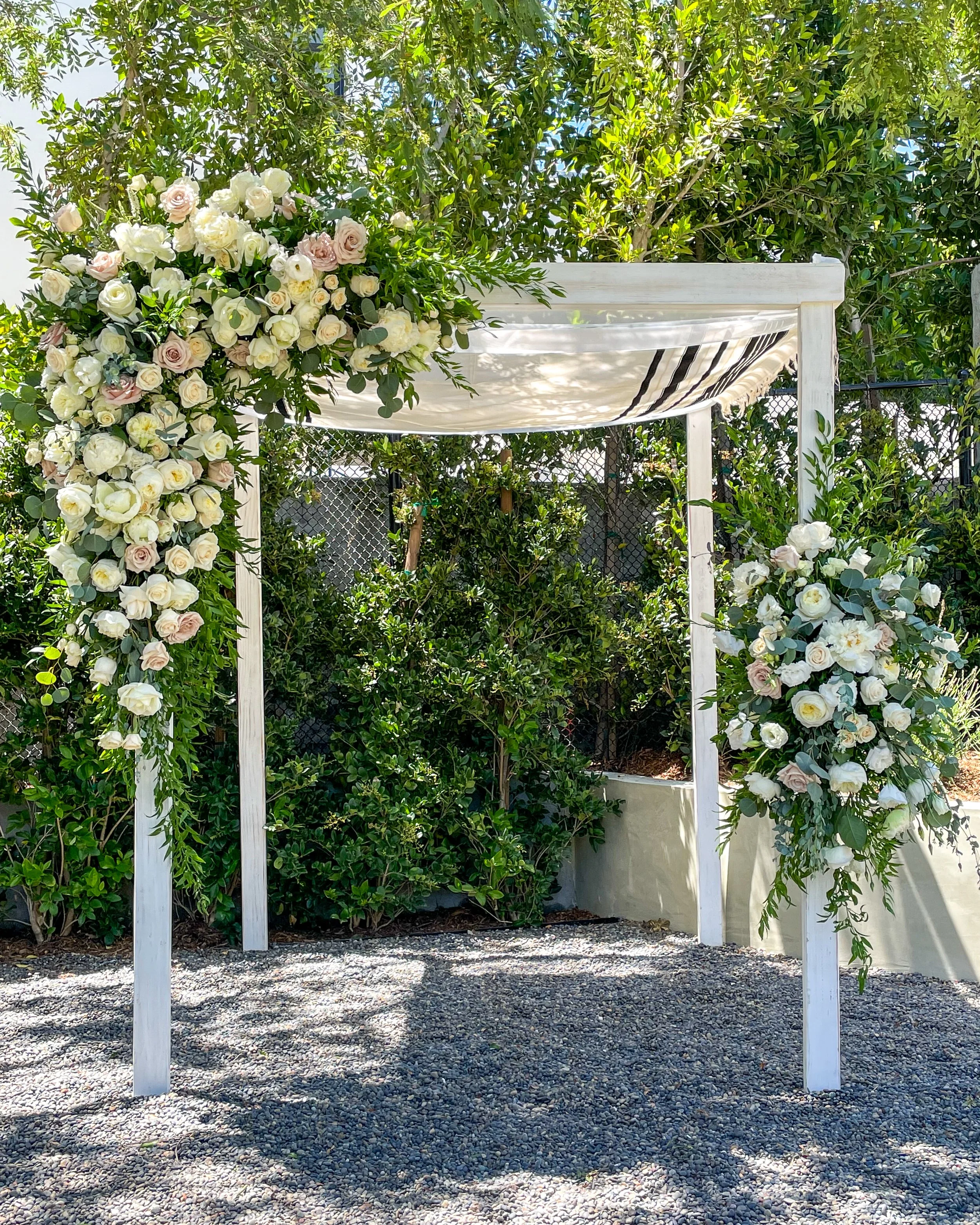  [chuppah] 