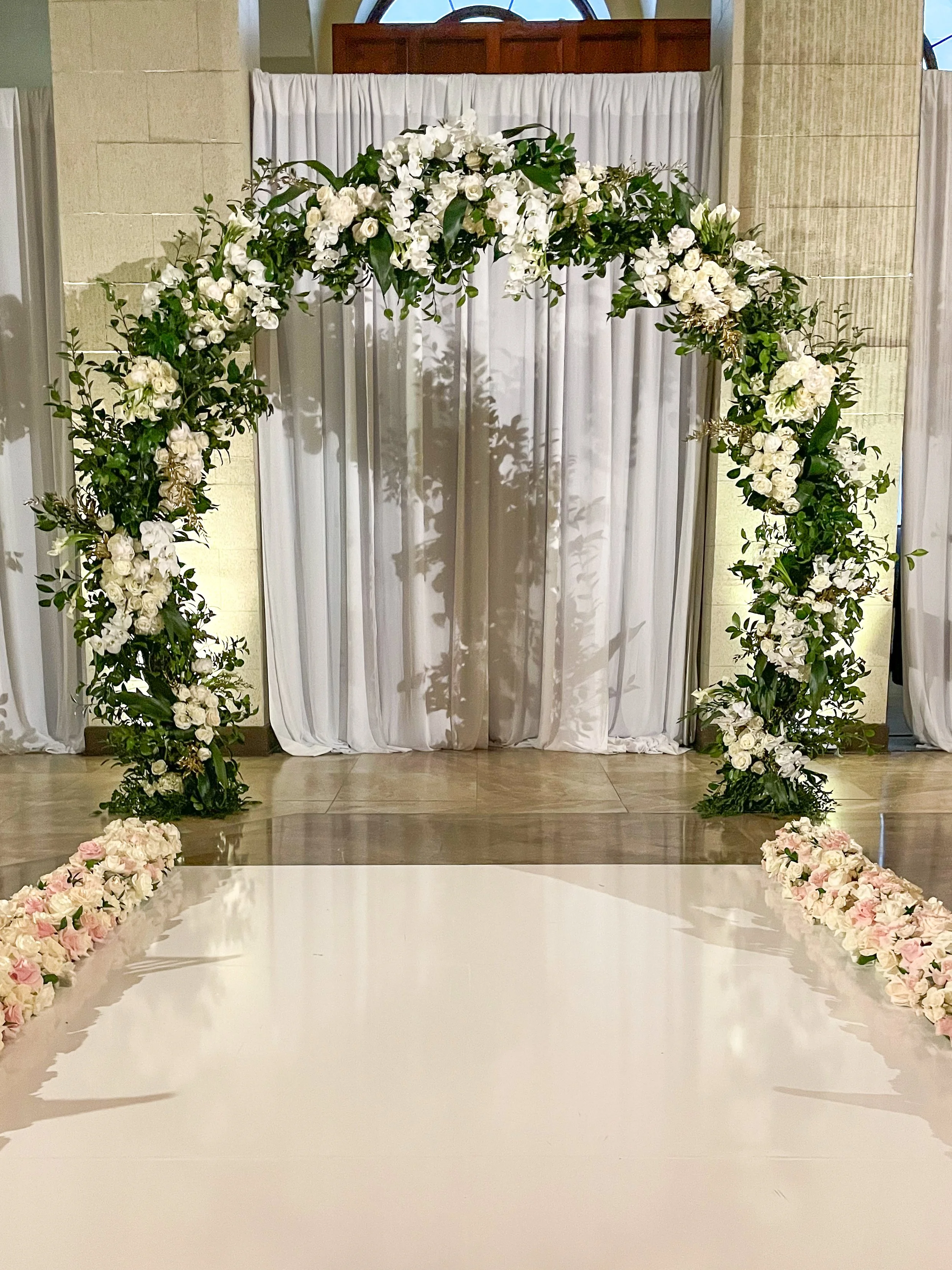  [chuppah] 