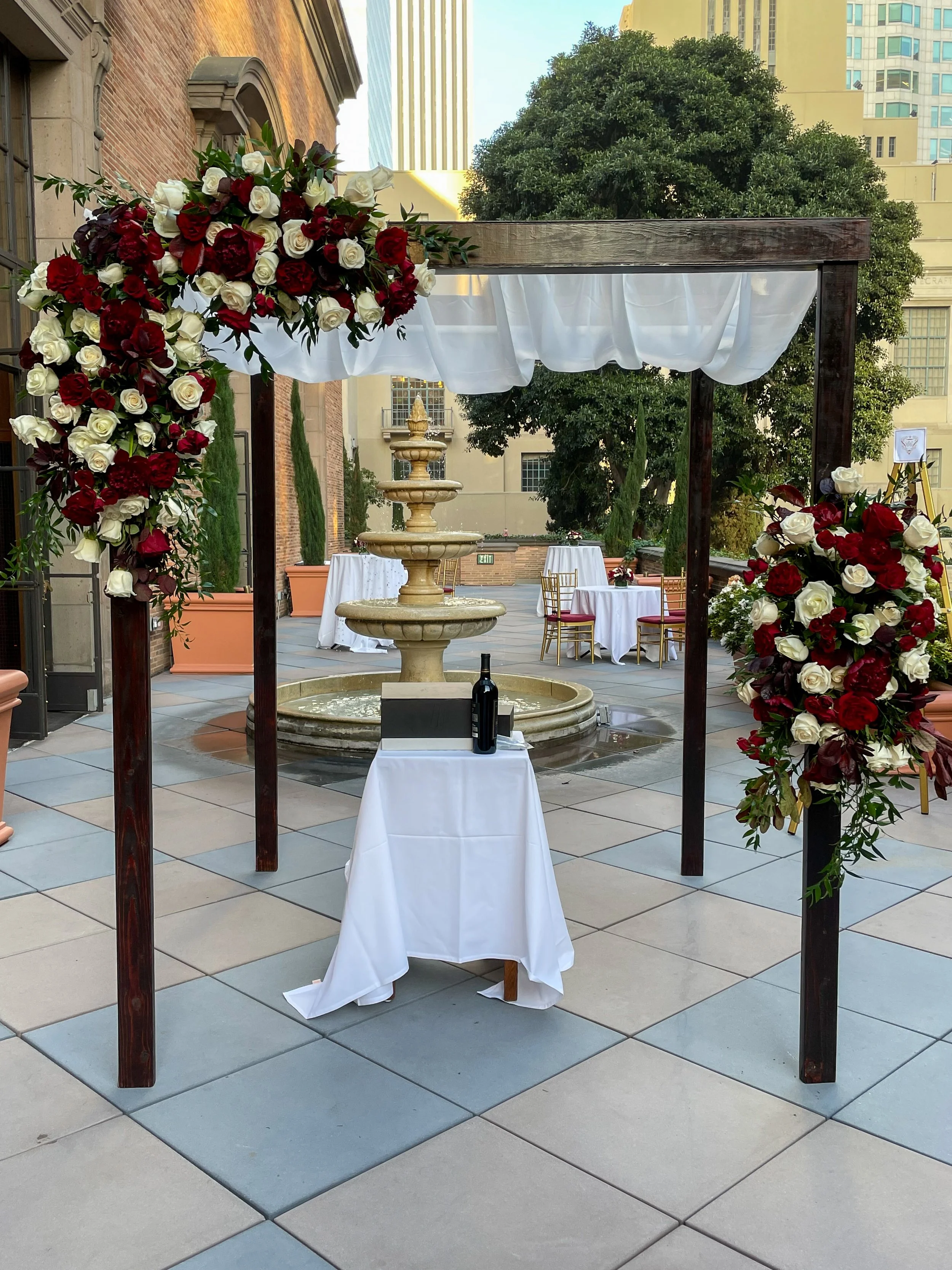 [chuppah] 