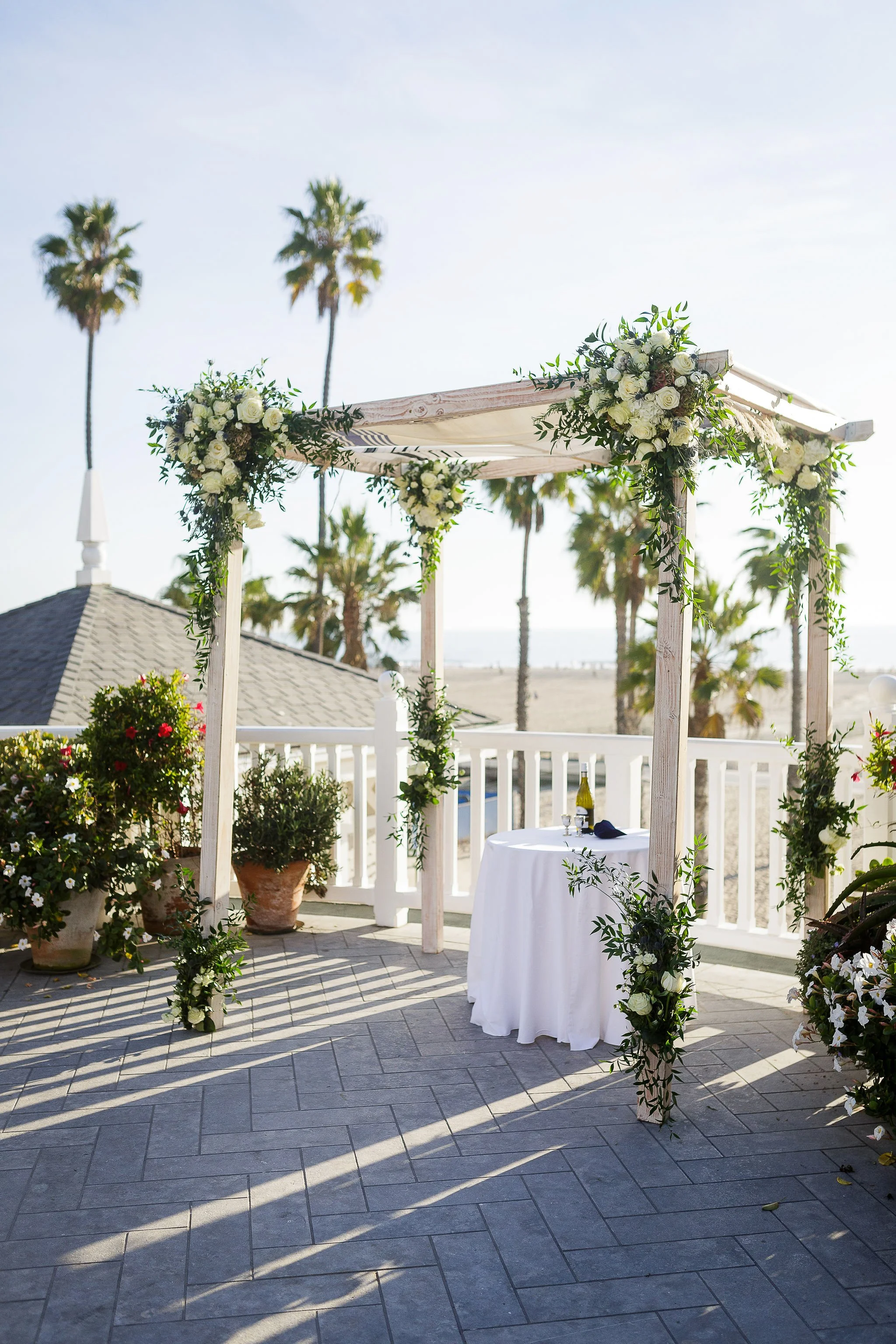  [chuppah] 