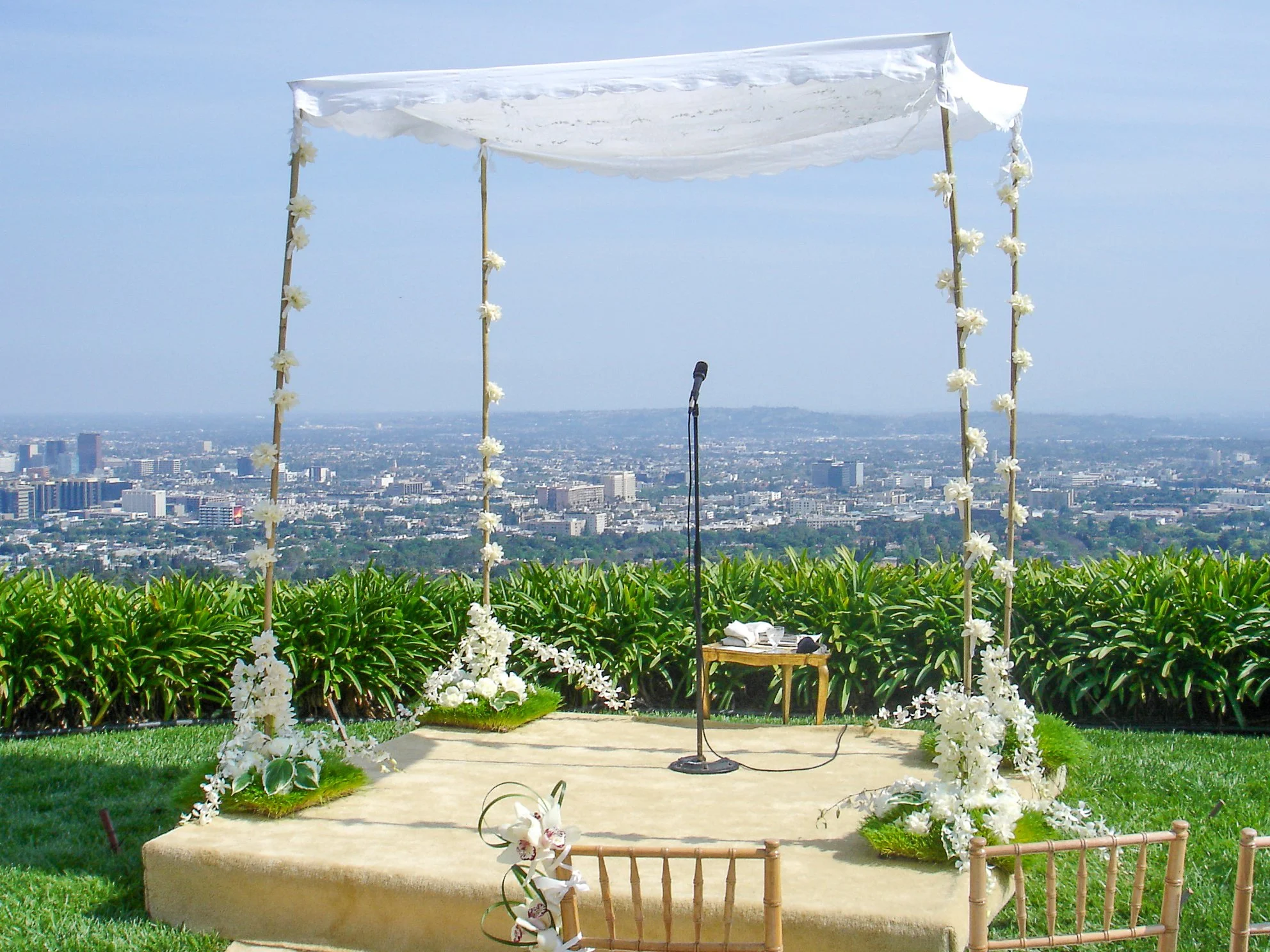  [chuppah] 