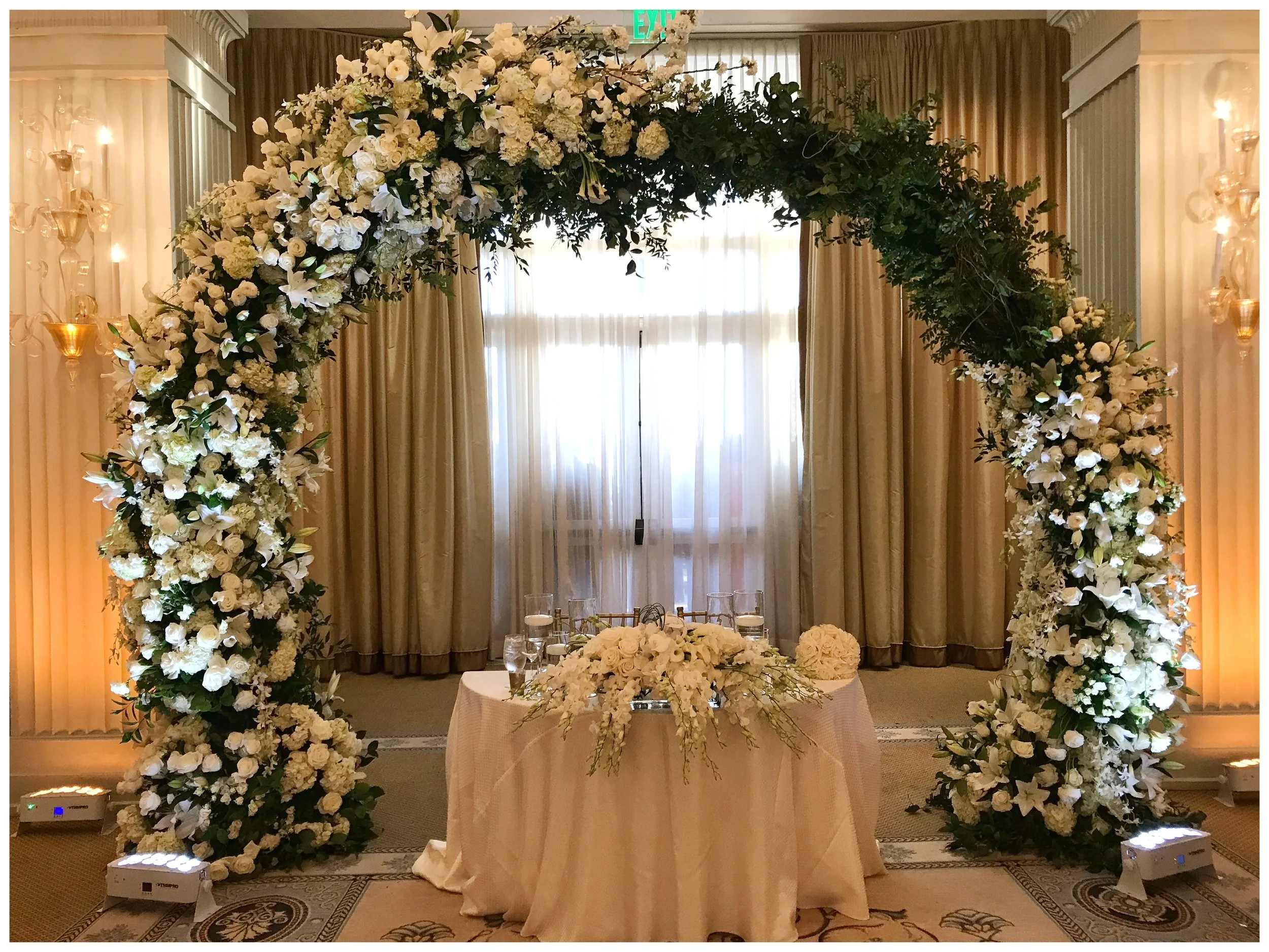  [chuppah] 