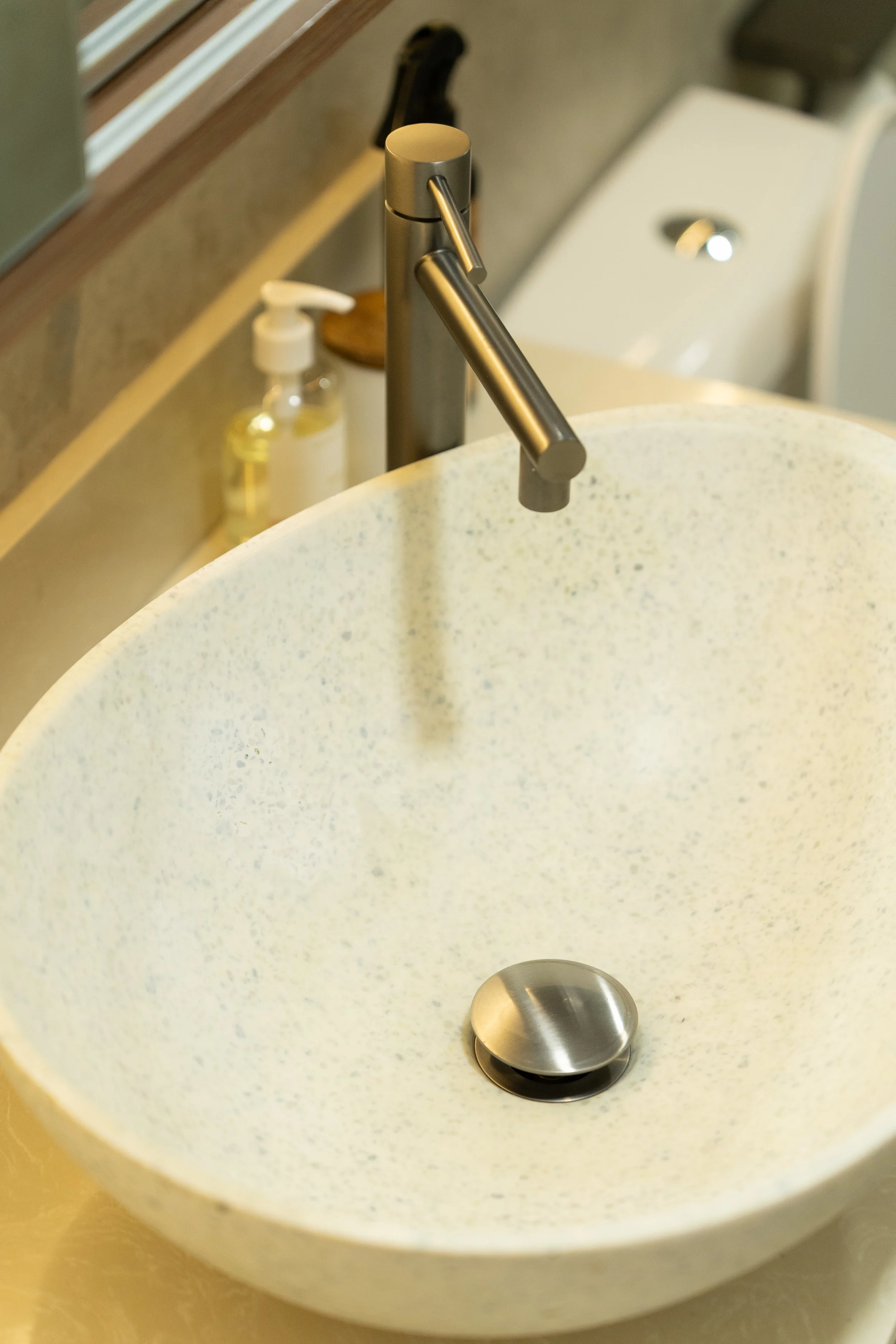 DETAILS BATHROOM 2.jpg