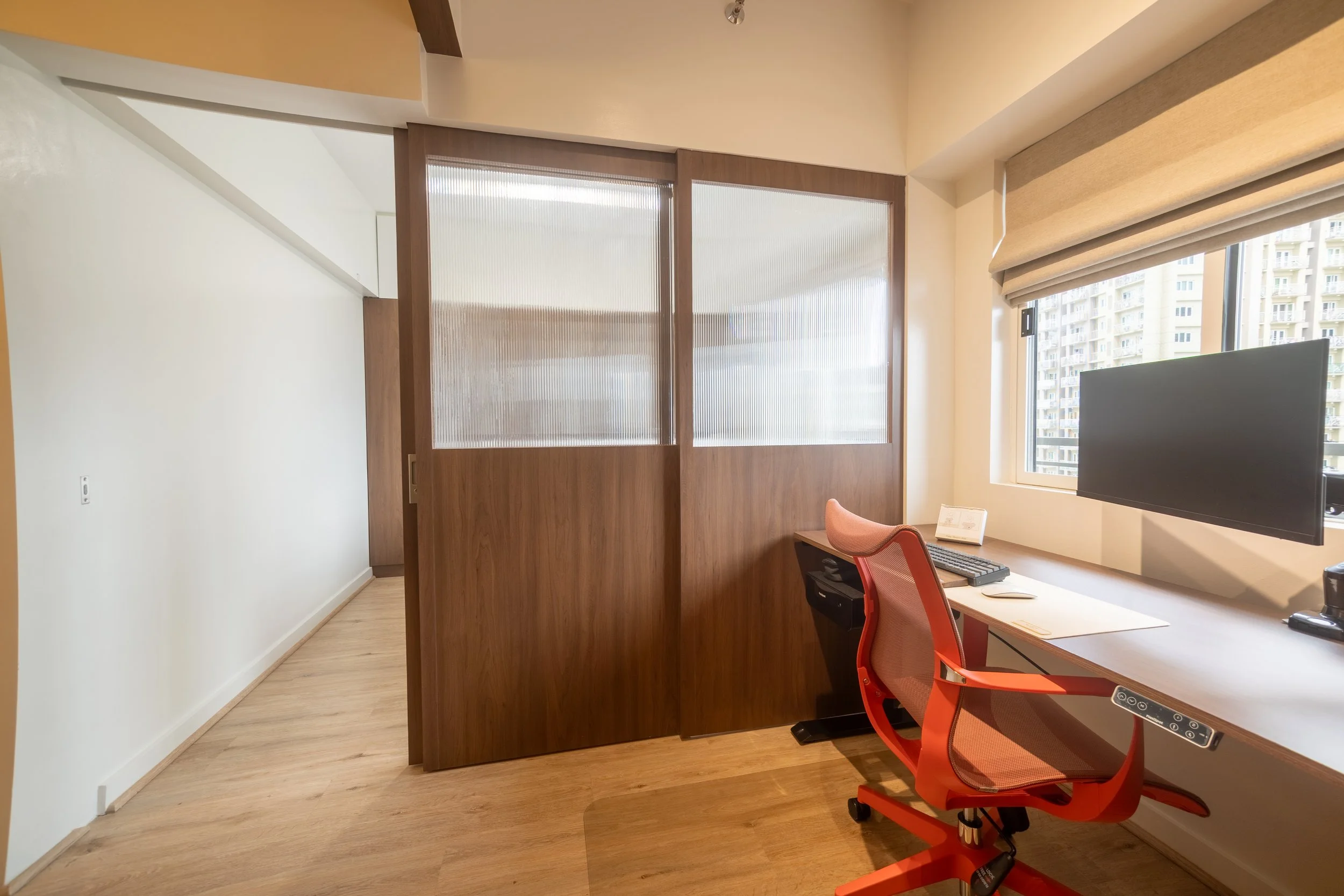 WIDE HDR OFFICE 15.jpg