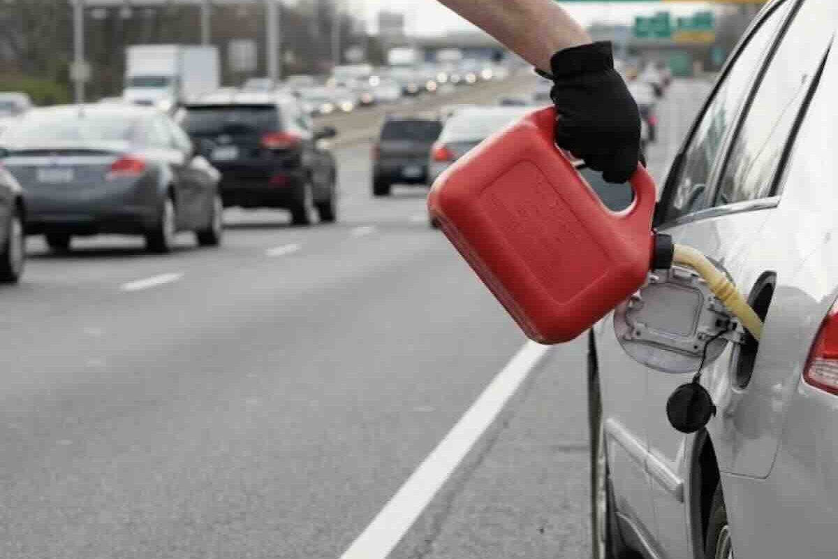 How Roadside Fuel Delivery Helps Drivers Get Back on the Road Quickly