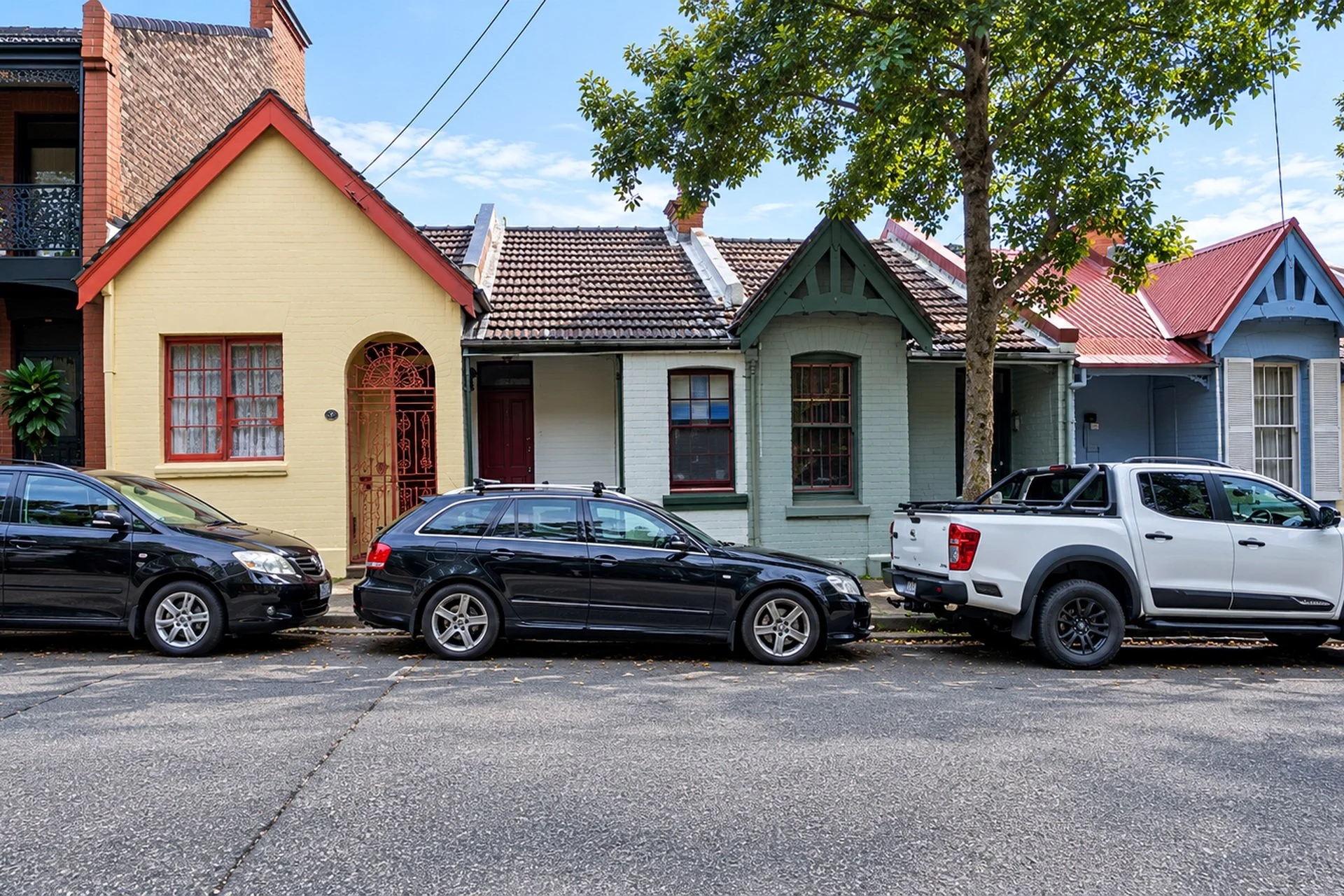 How to Arrange a Tow When Your Vehicle Is Parked in a Tight Space