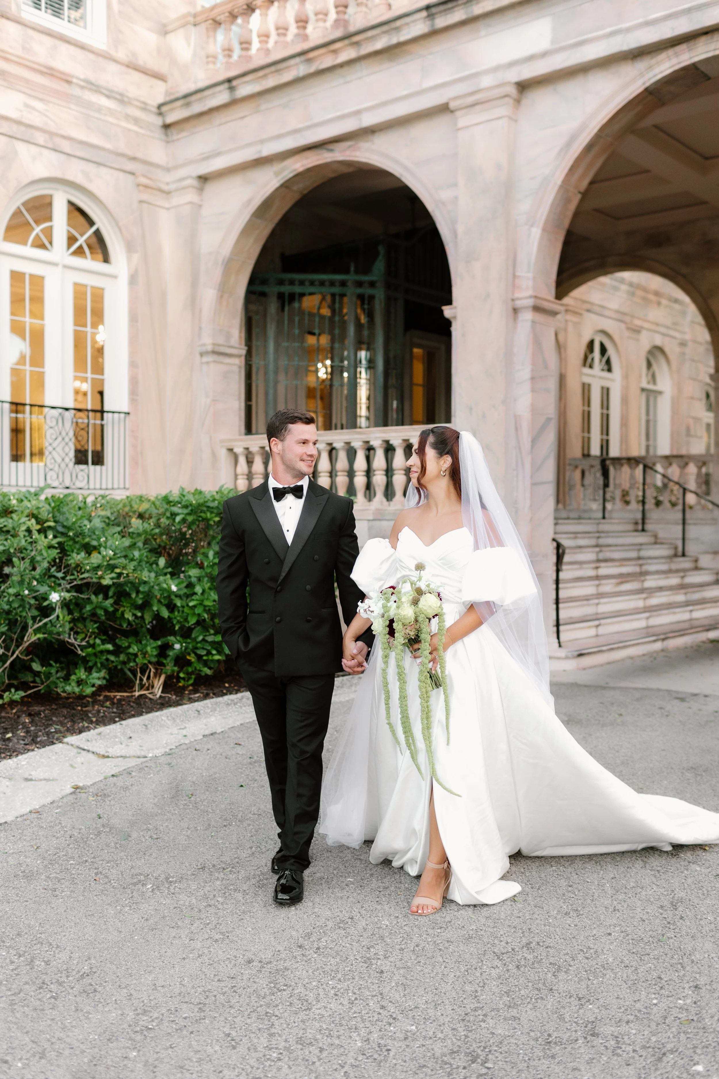 Magical styled shoot at New College of Florida in Sarasota.

Photographer: Destiny Jasett