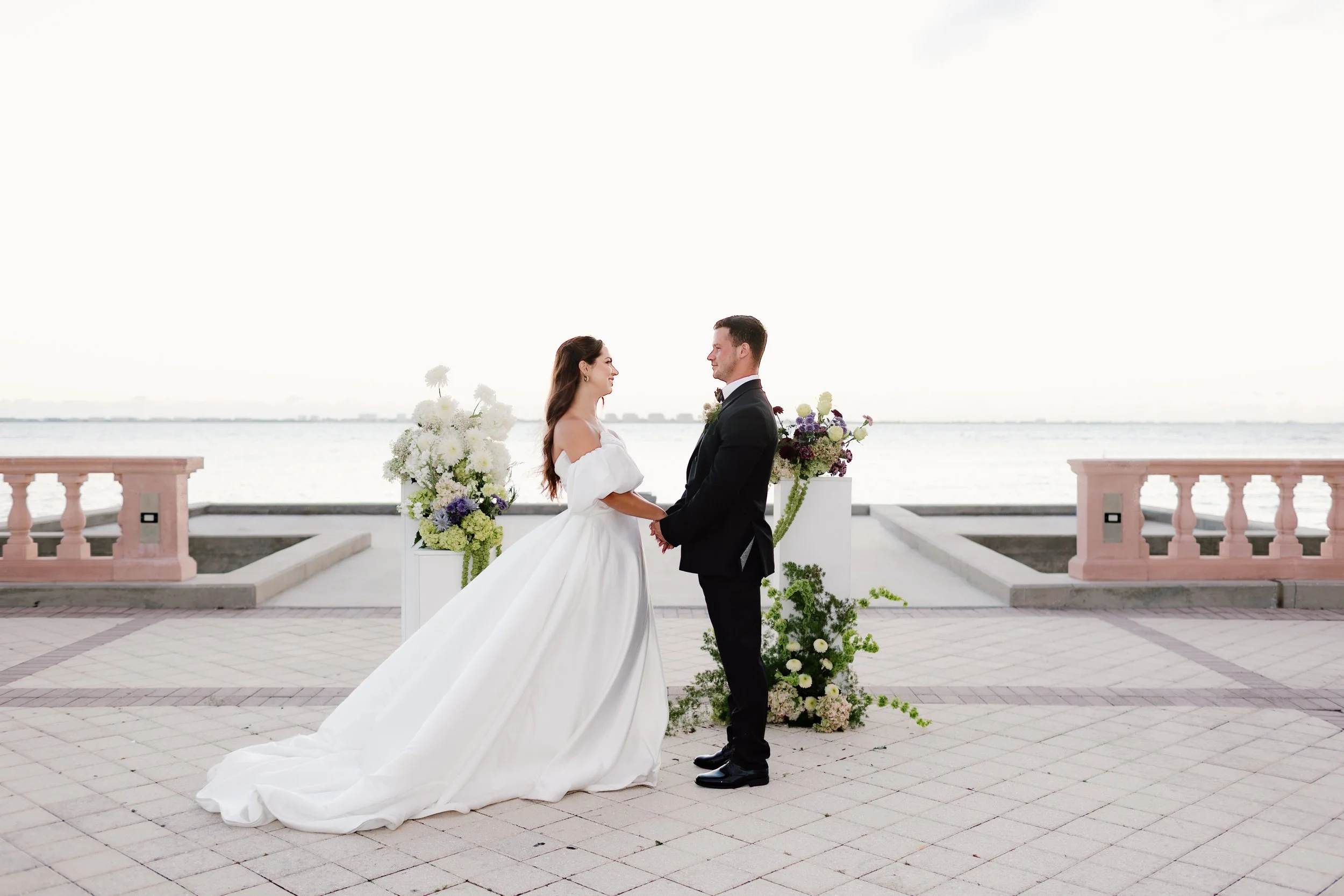 Magical styled shoot at New College of Florida in Sarasota.

Photographer: Destiny Jasett