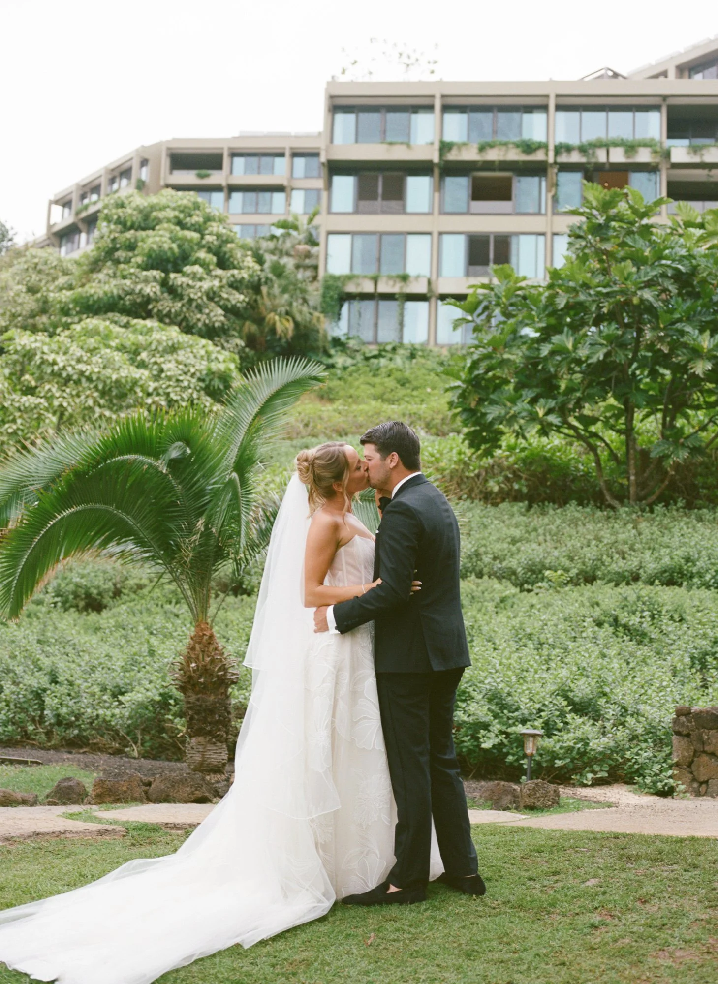 one-hotel-hanalei-kauai-wedding.jpg
