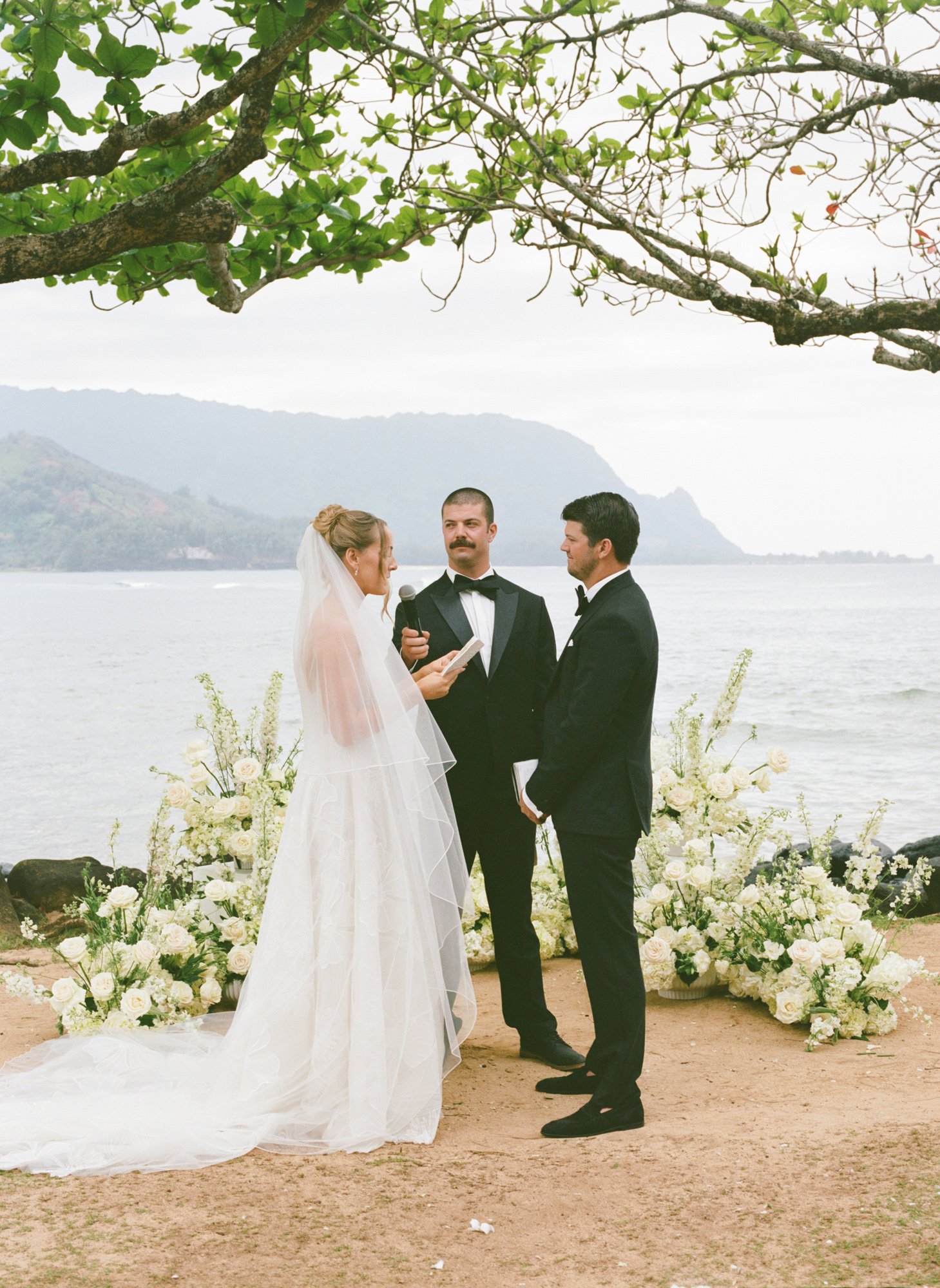 one-hotel-hanalei-ceremony.jpg