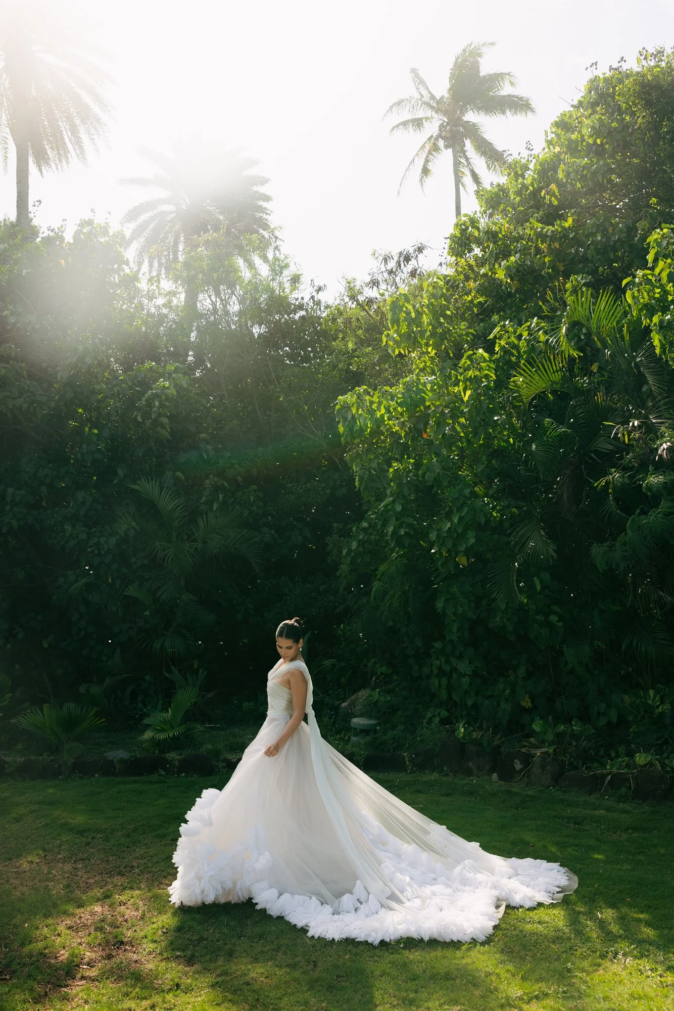 tropical-bridal-portrait-hawaii.jpg