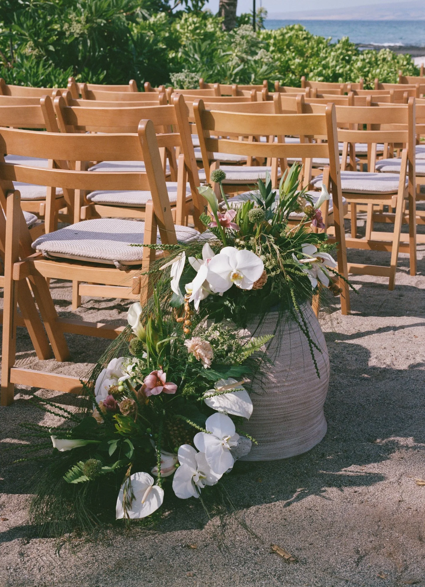 wedding-ceremony-florals-mauna-lani.jpg