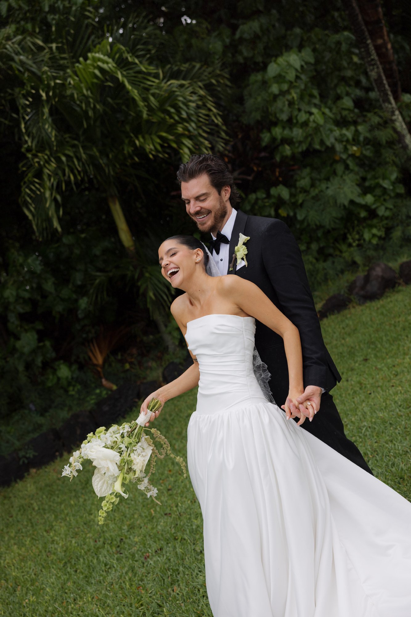 bride-laughing-with-groom.jpg