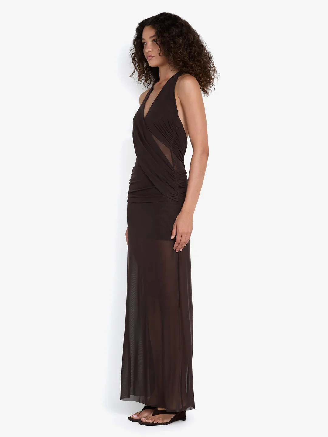 BecBridge-H25-13061_DARKCHOC_0180_70bc4574-795c-416d-99bb-0482726c430b.webp