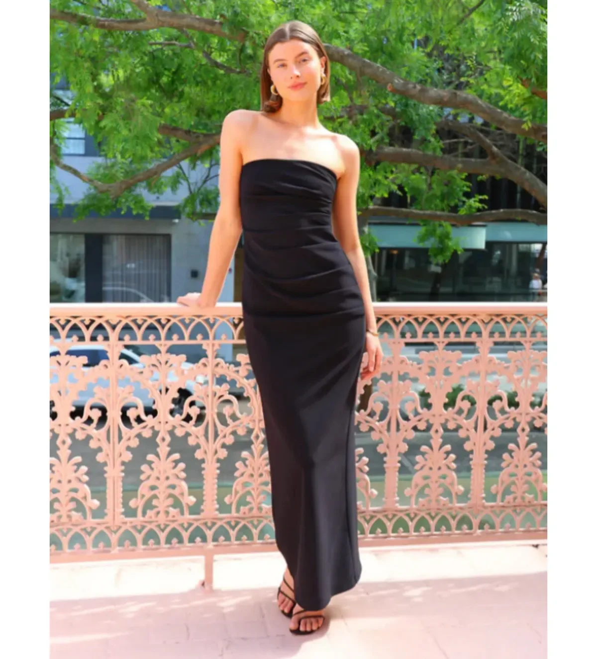 naomi strapless.webp