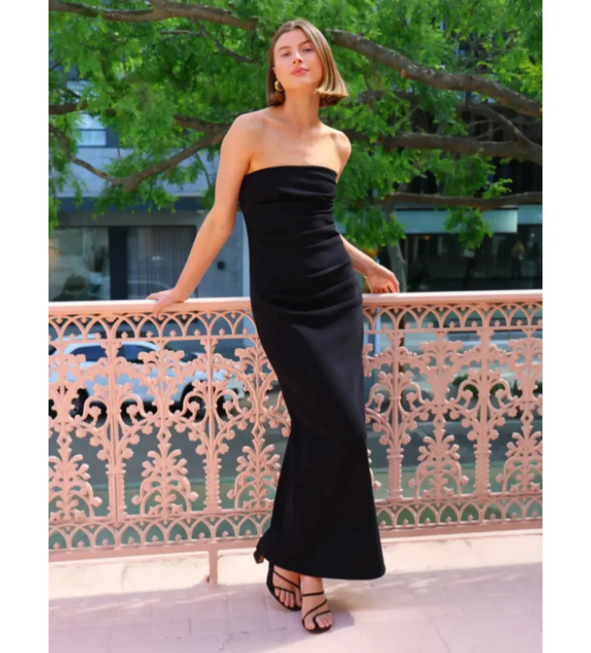 naomi strapless 1.webp